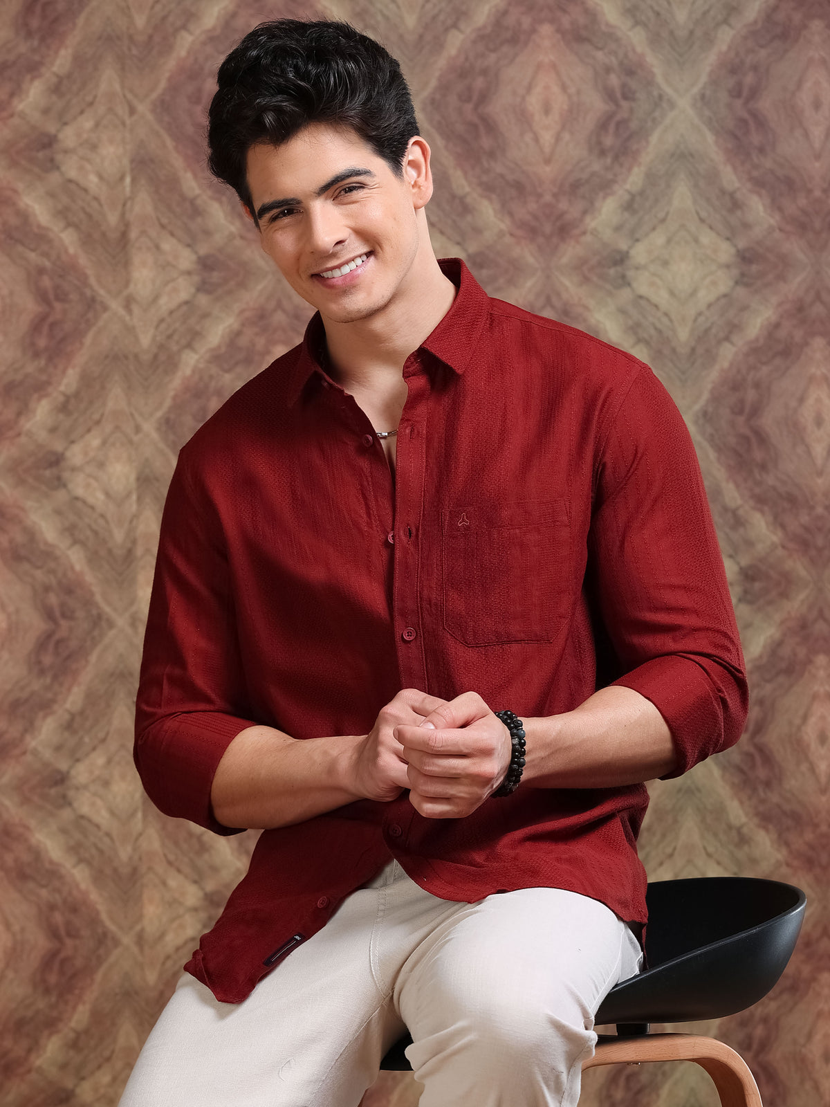 MEN'S BRICK RED SELF DESIGN SLIM FIT SHIRT