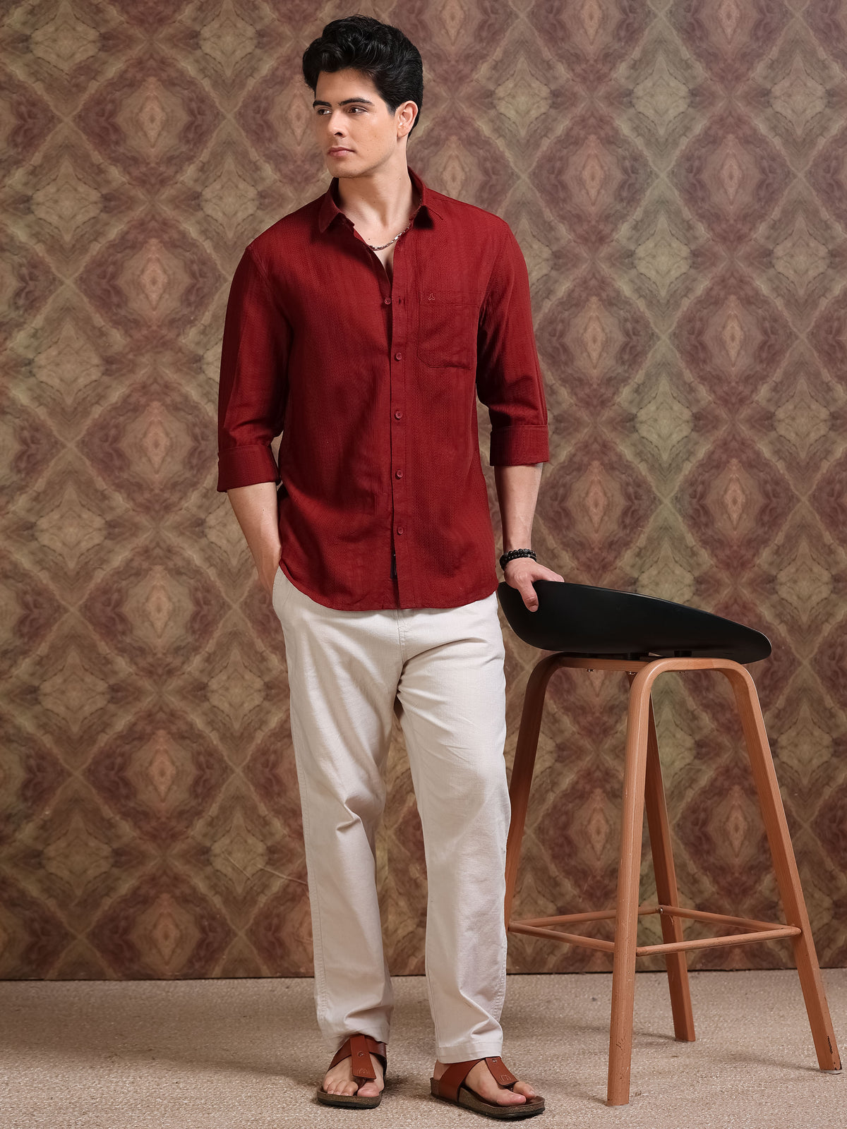 MEN'S BRICK RED SELF DESIGN SLIM FIT SHIRT