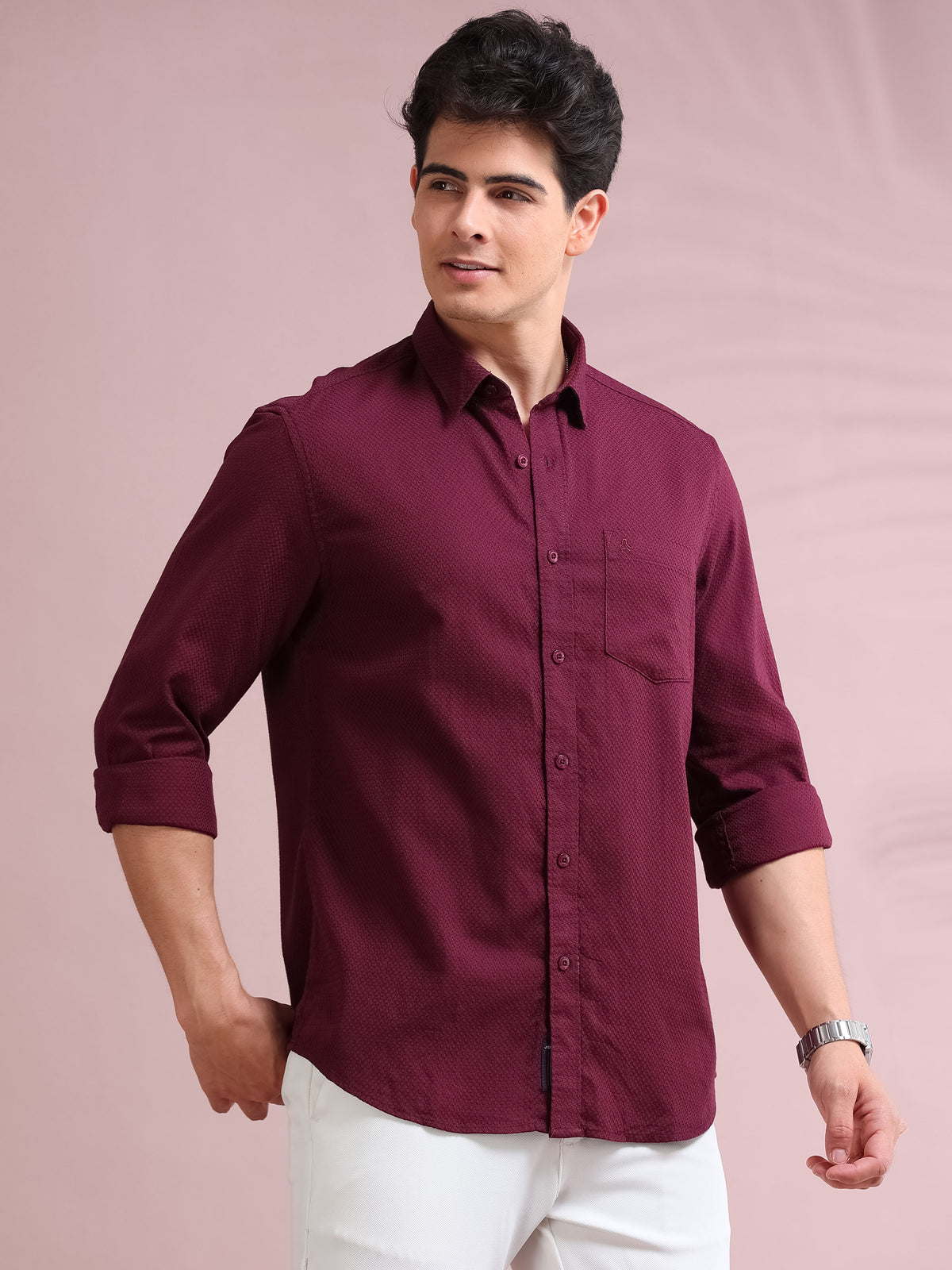MEN'S FINE WINE SELF DESIGN SLIM FIT SHIRT