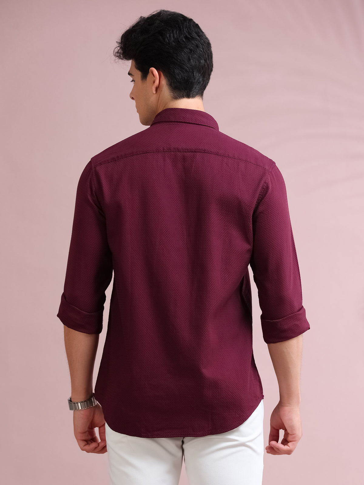 MEN'S FINE WINE SELF DESIGN SLIM FIT SHIRT