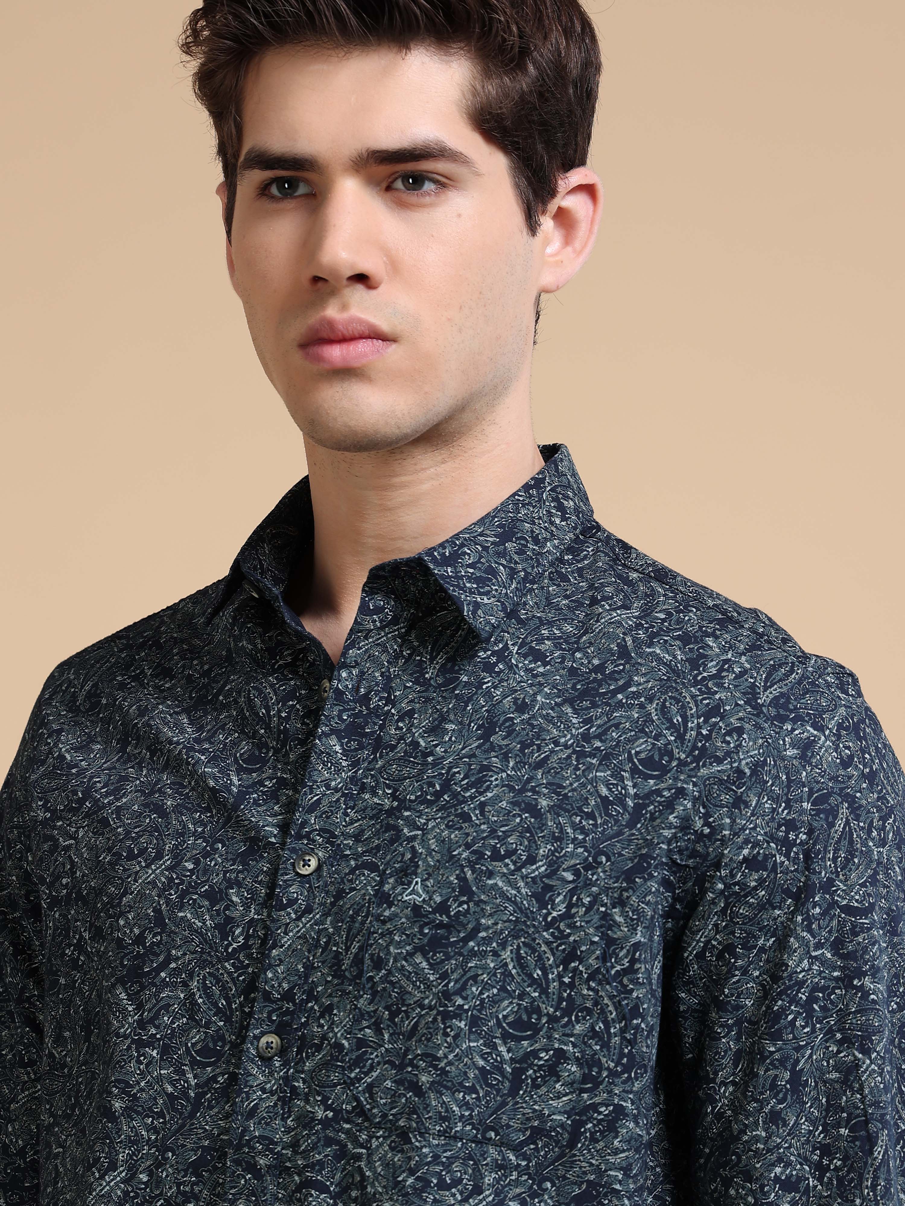 MEN'S NAVY PRINT SLIM FIT SHIRT