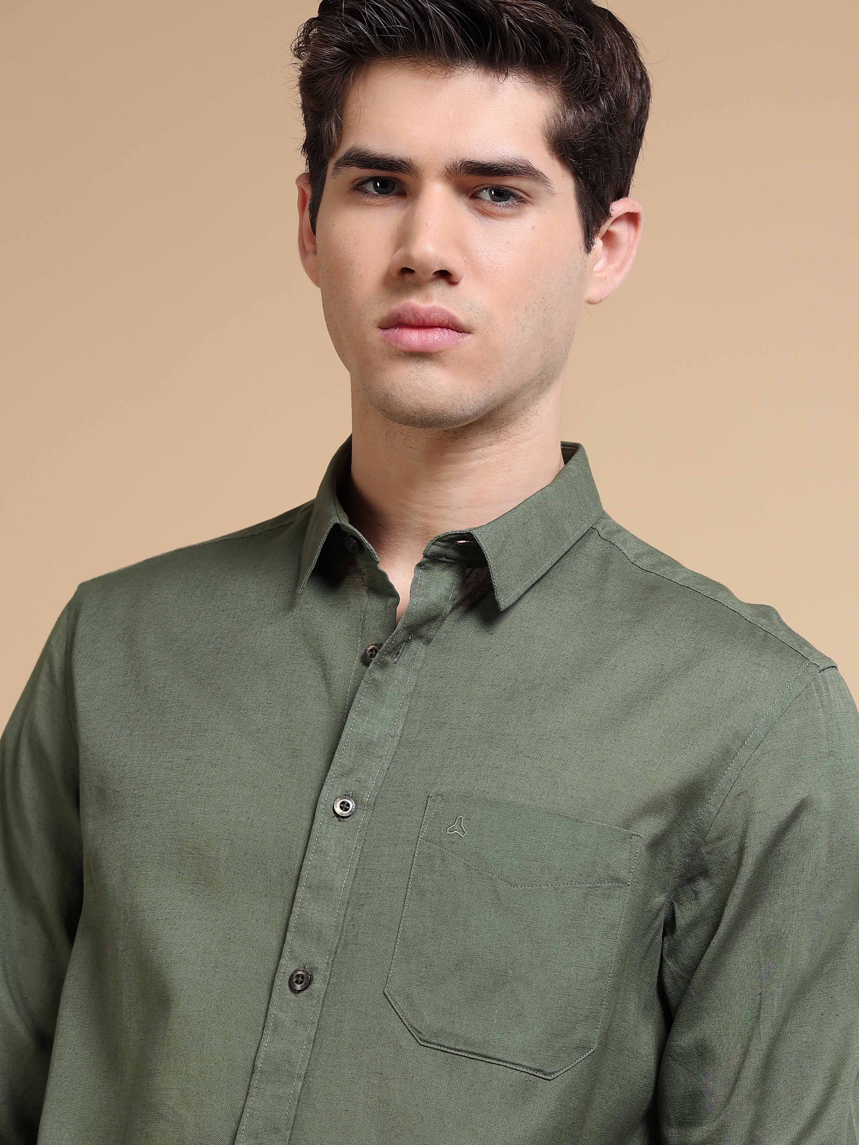 MEN'S OLIVE SOLID SLIM FIT SHIRT