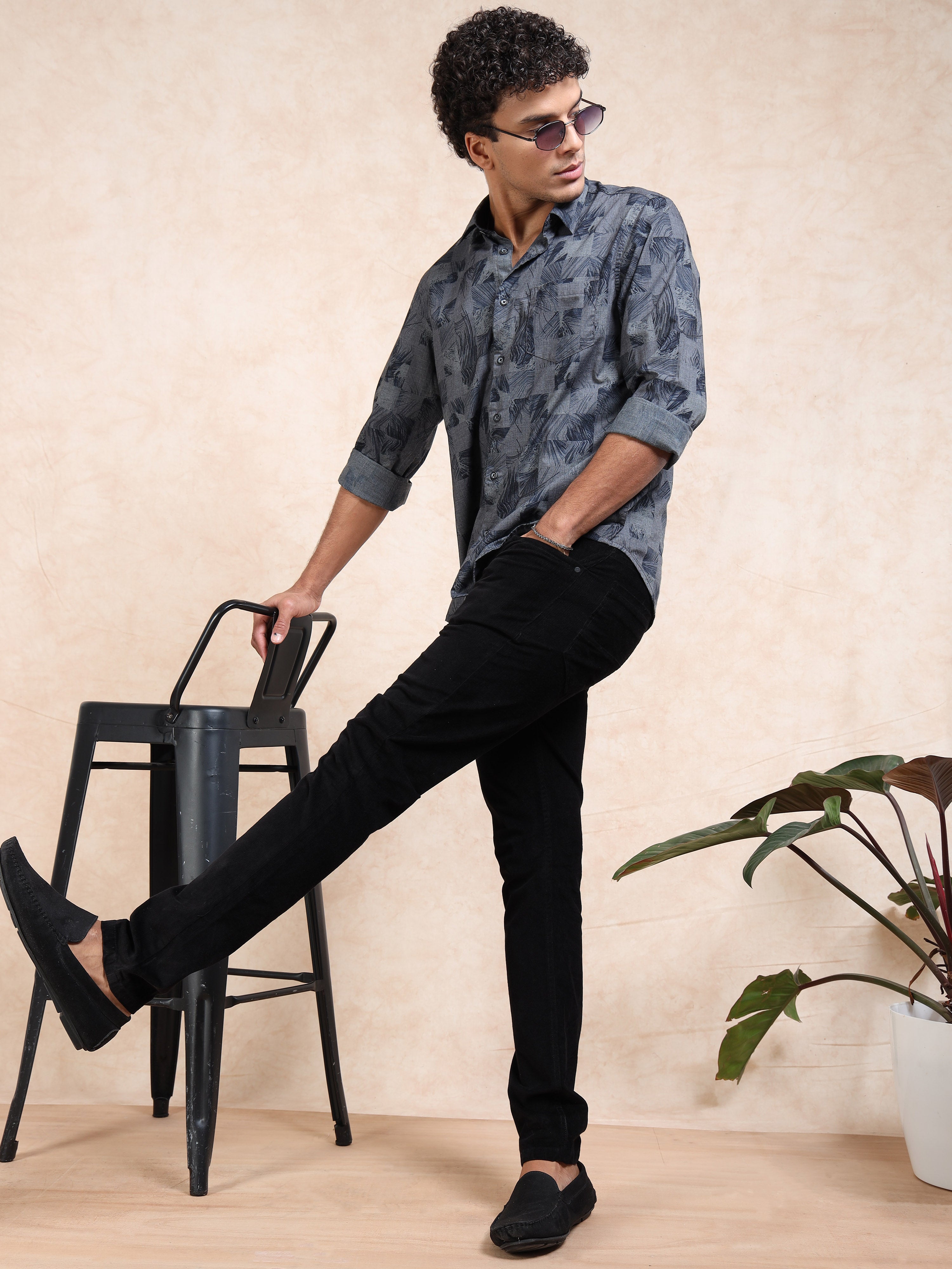 MEN'S NAVY PRINT SLIM FIT SHIRT