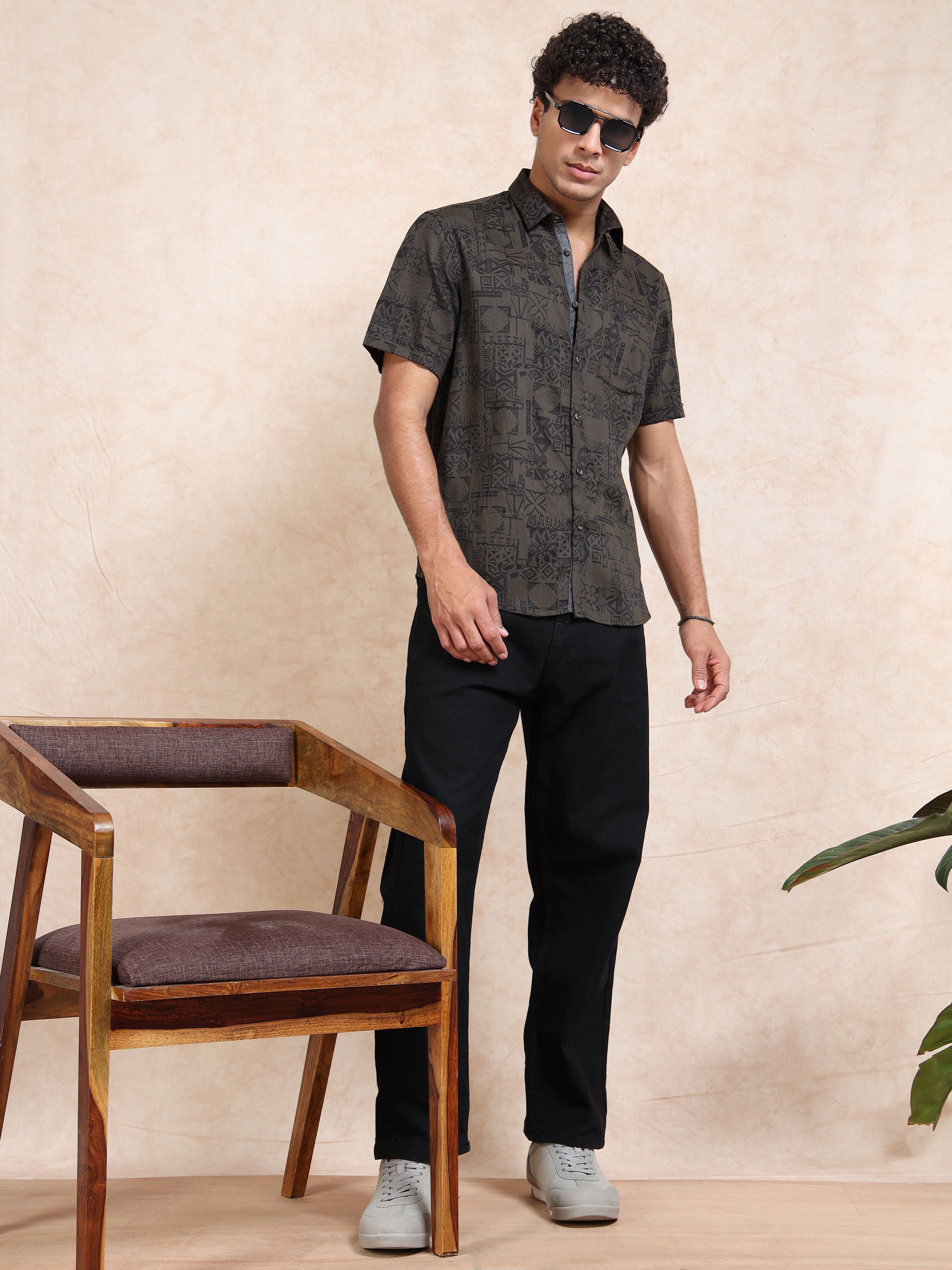 MEN'S GREEN SELF DESIGN SLIM FIT SHIRT