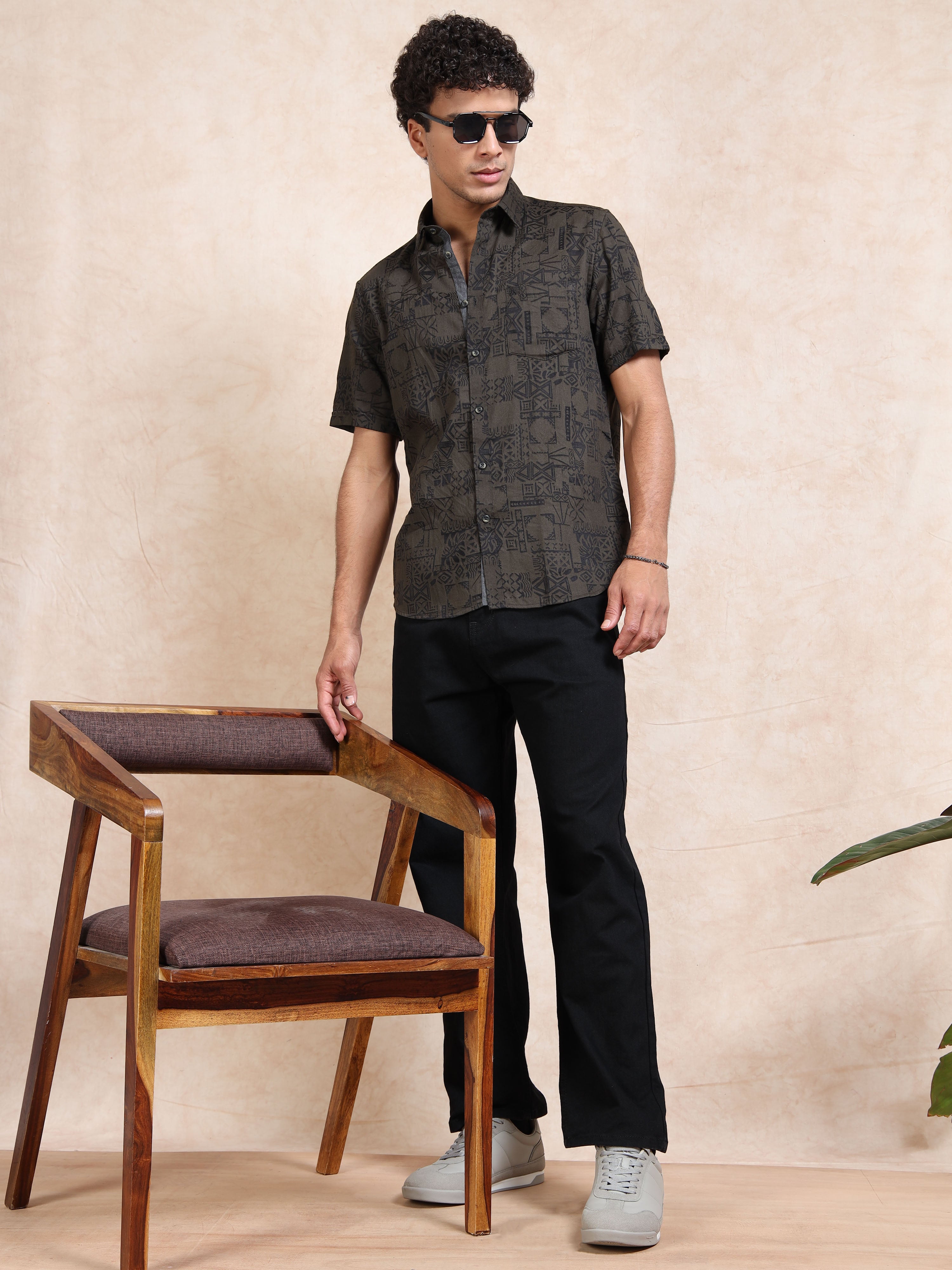 MEN'S GREEN SELF DESIGN SLIM FIT SHIRT