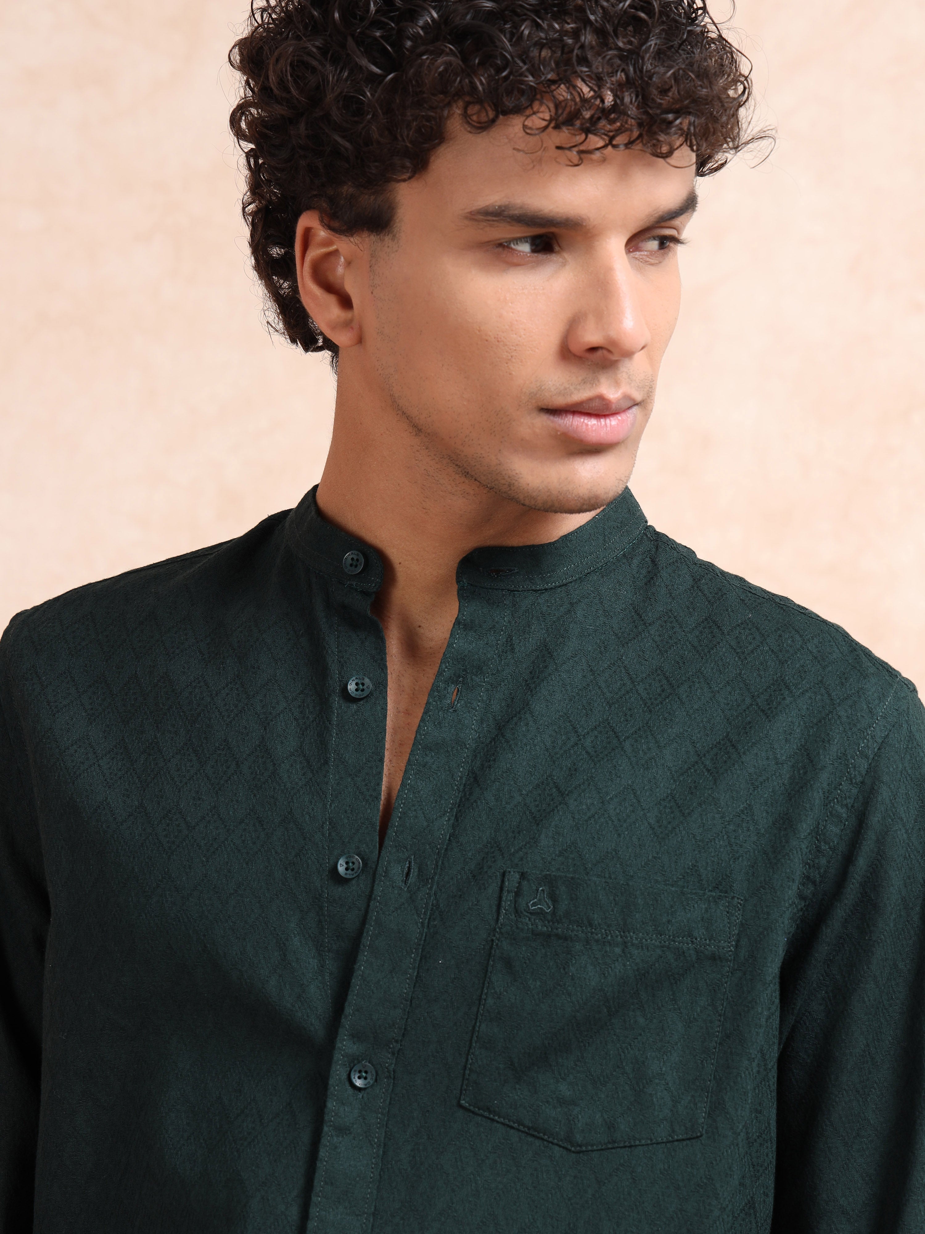 MEN'S FOREST GREEN SOLID SLIM FIT SHIRT