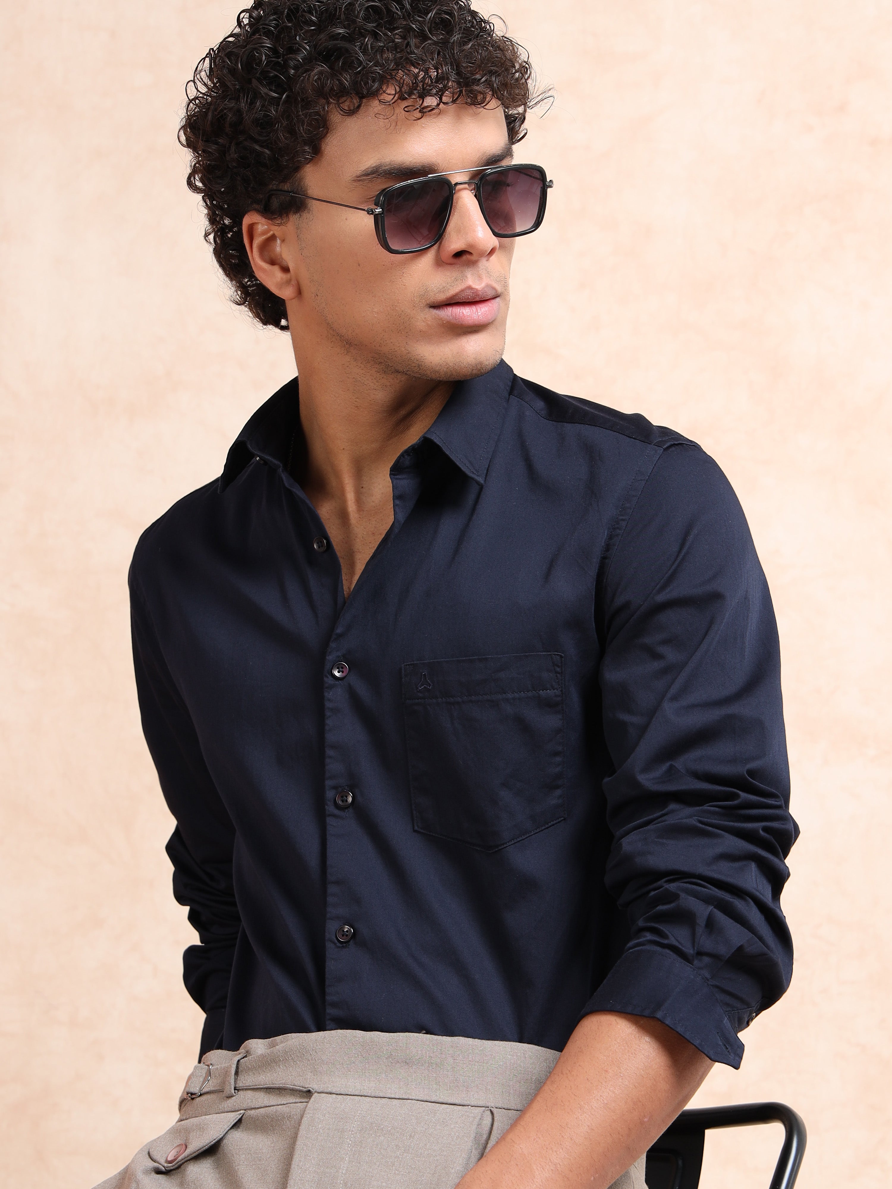 MEN'S NAVY SOLID SLIM FIT SHIRT