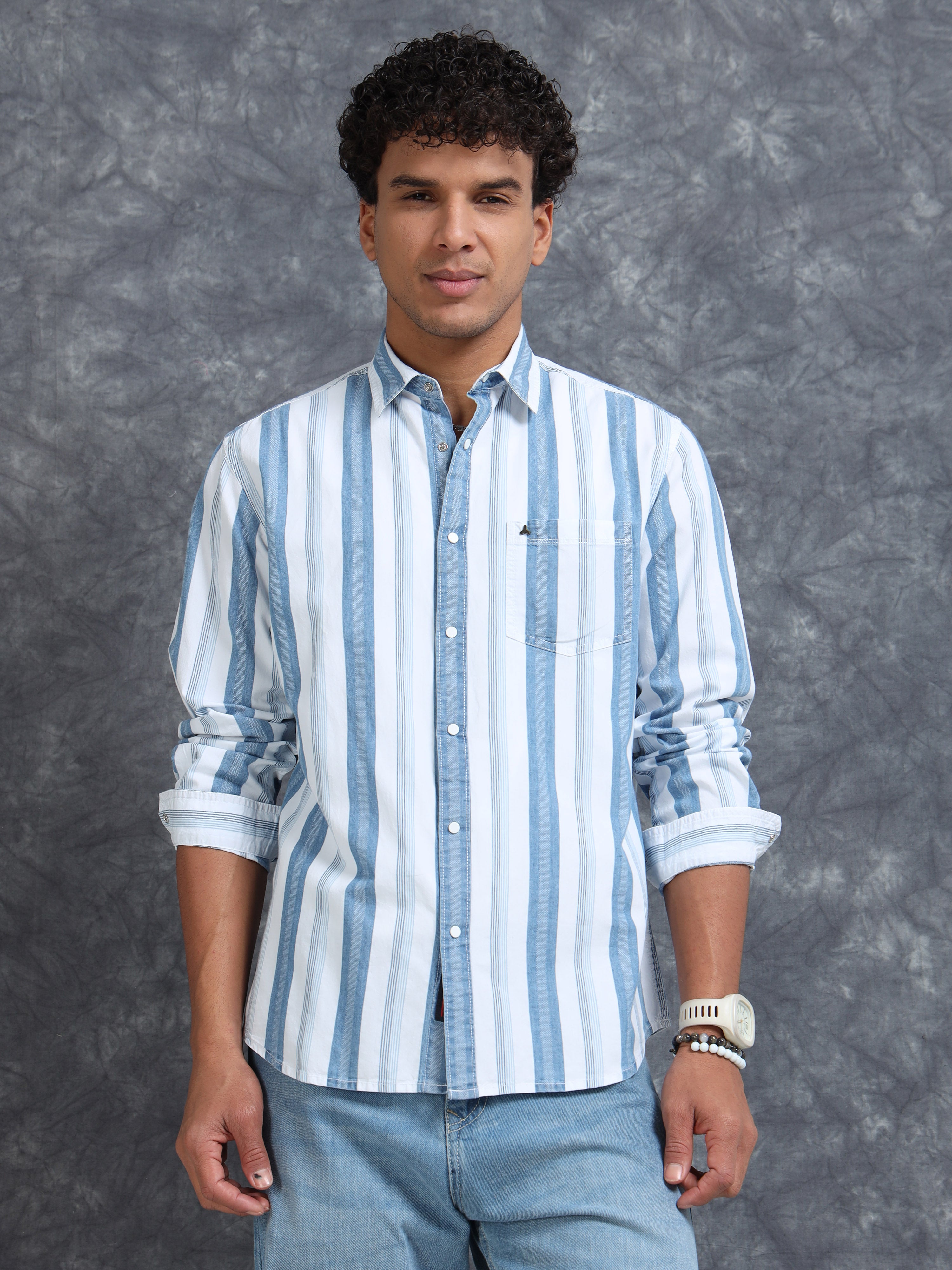 MEN'S WHITE INDIGO STRIPES SLIM FIT SHIRT