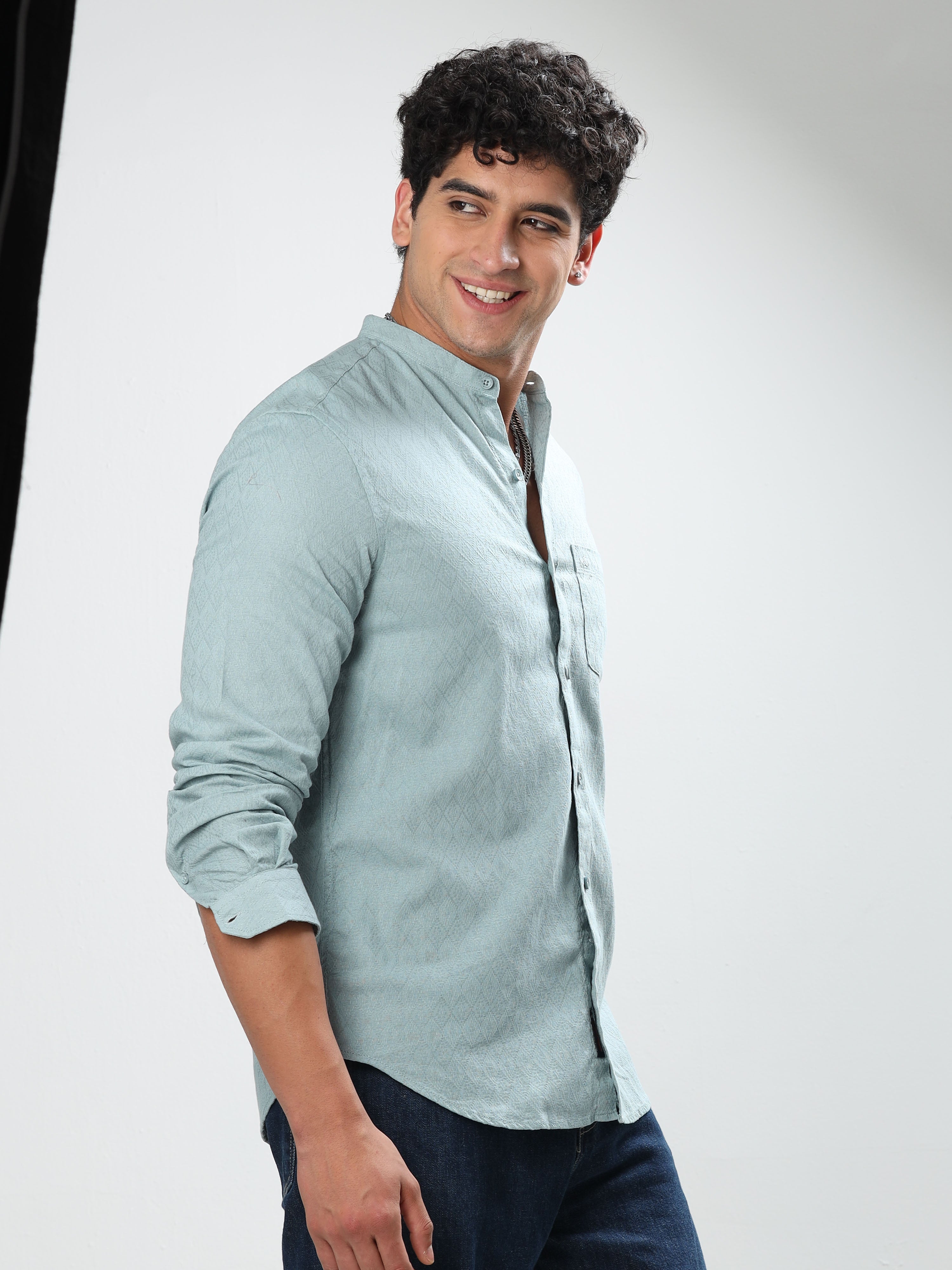 MEN'S PERIAN BLUE SOLID SLIM FIT SHIRT