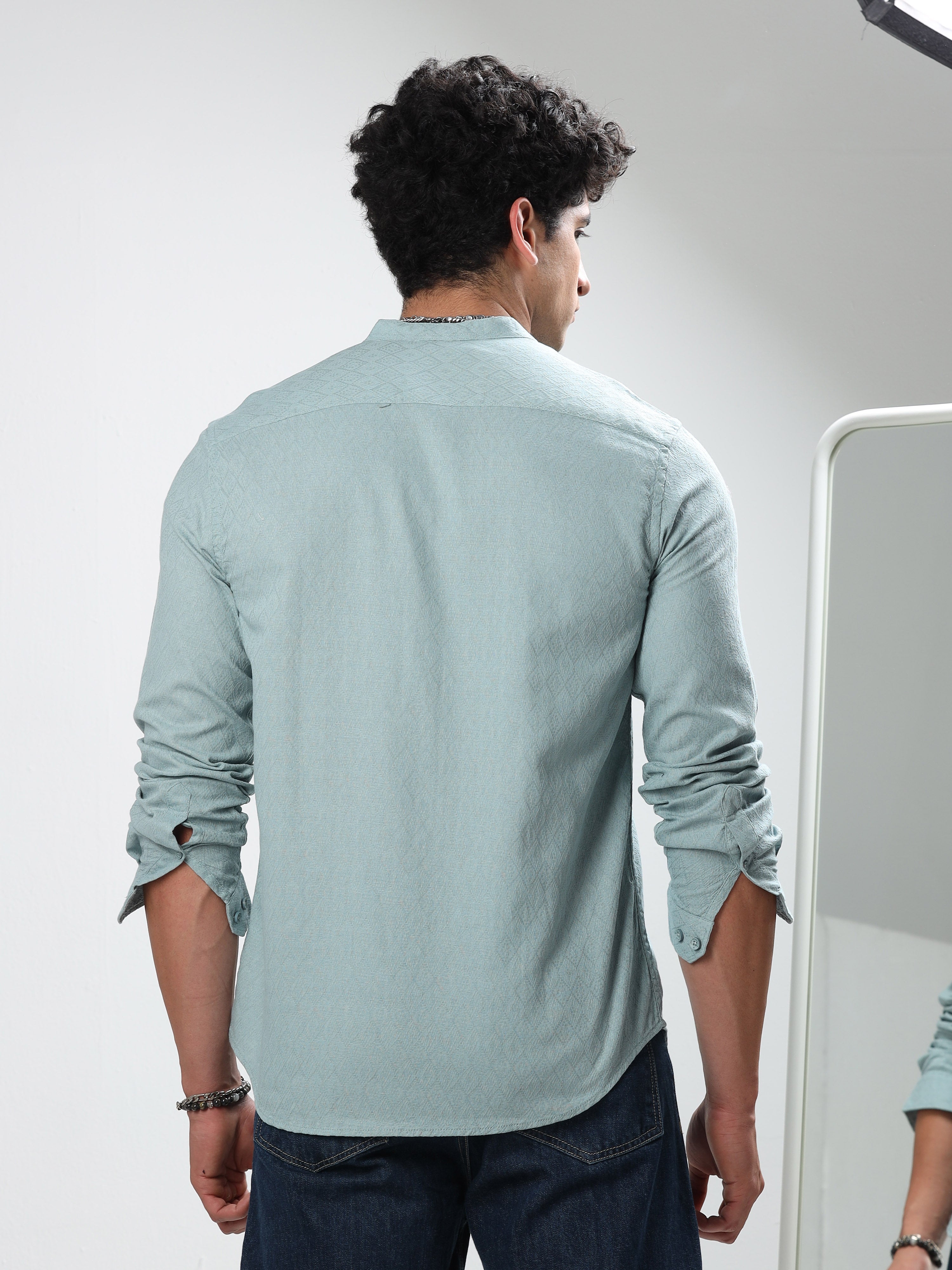 MEN'S PERIAN BLUE SOLID SLIM FIT SHIRT