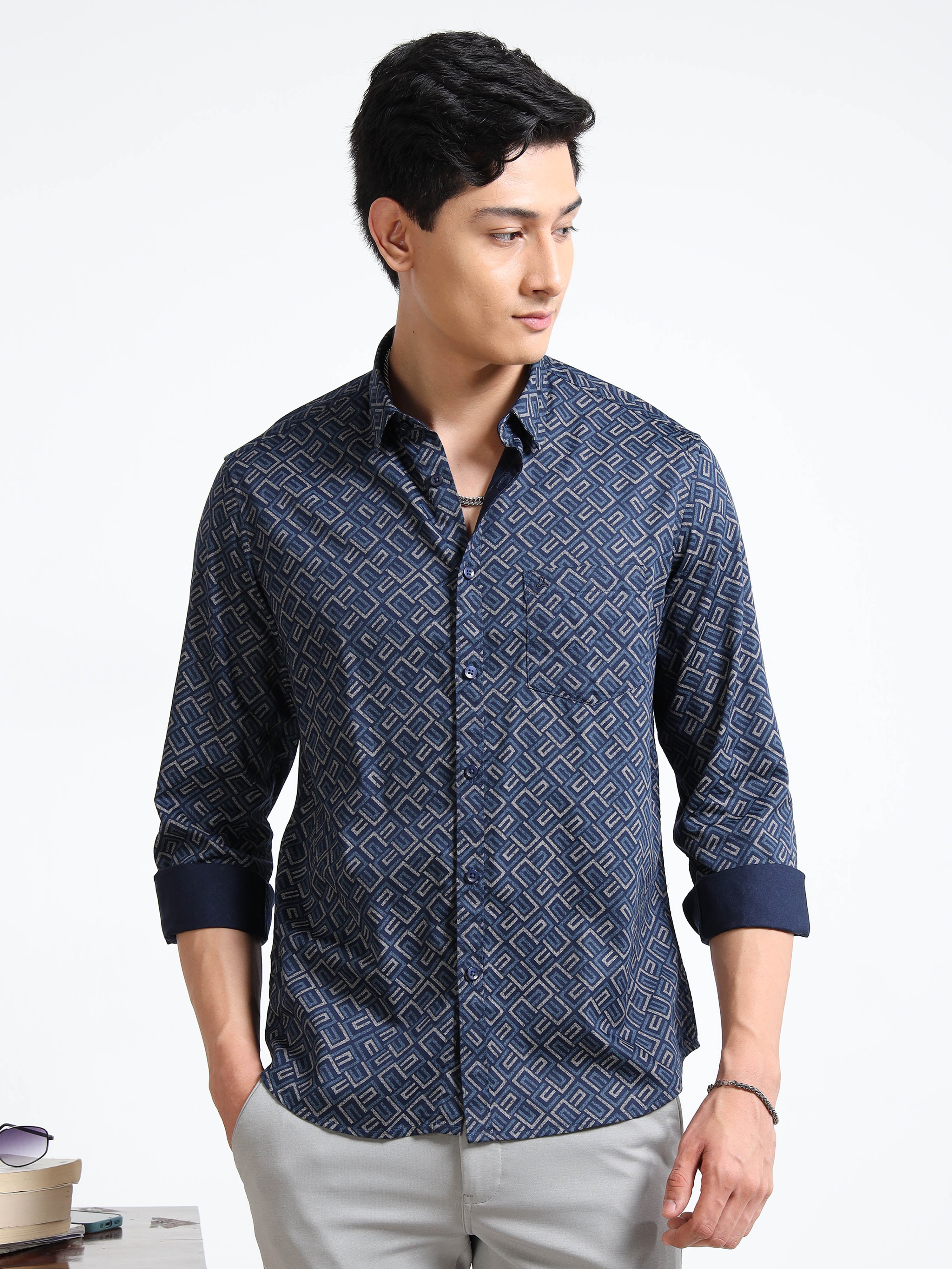 MEN'S NAVY PRINT SLIM FIT SHIRT
