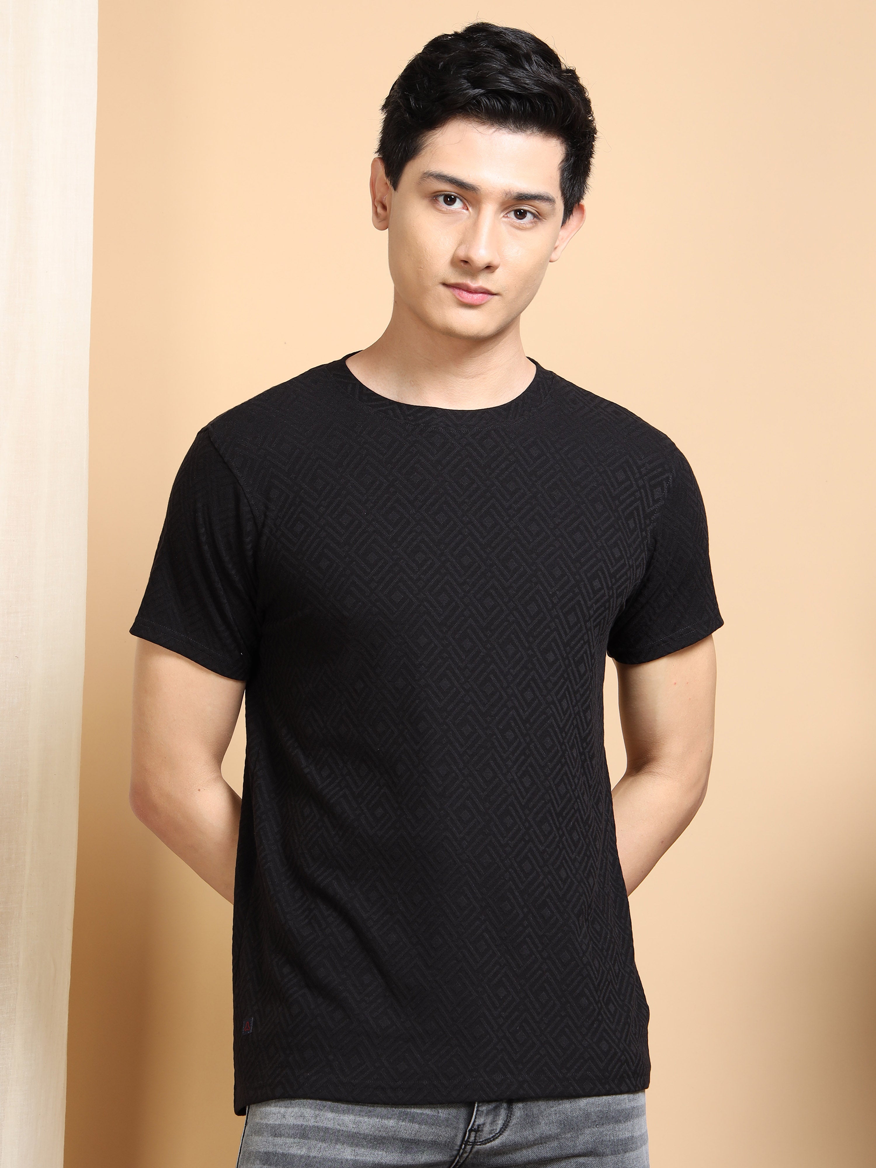 MEN'S BLACK SLIM FIT T SHIRT