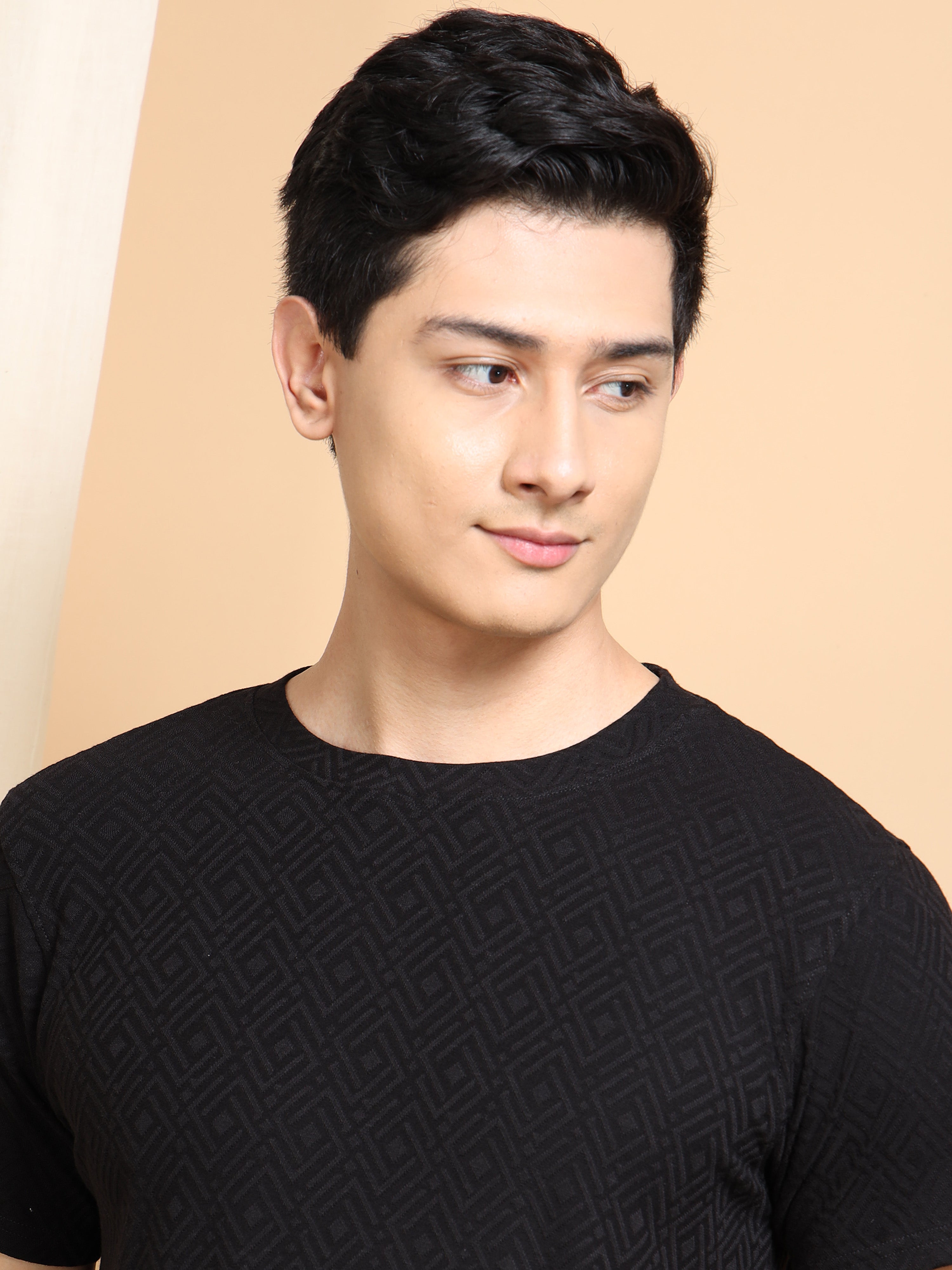 MEN'S BLACK SLIM FIT T SHIRT