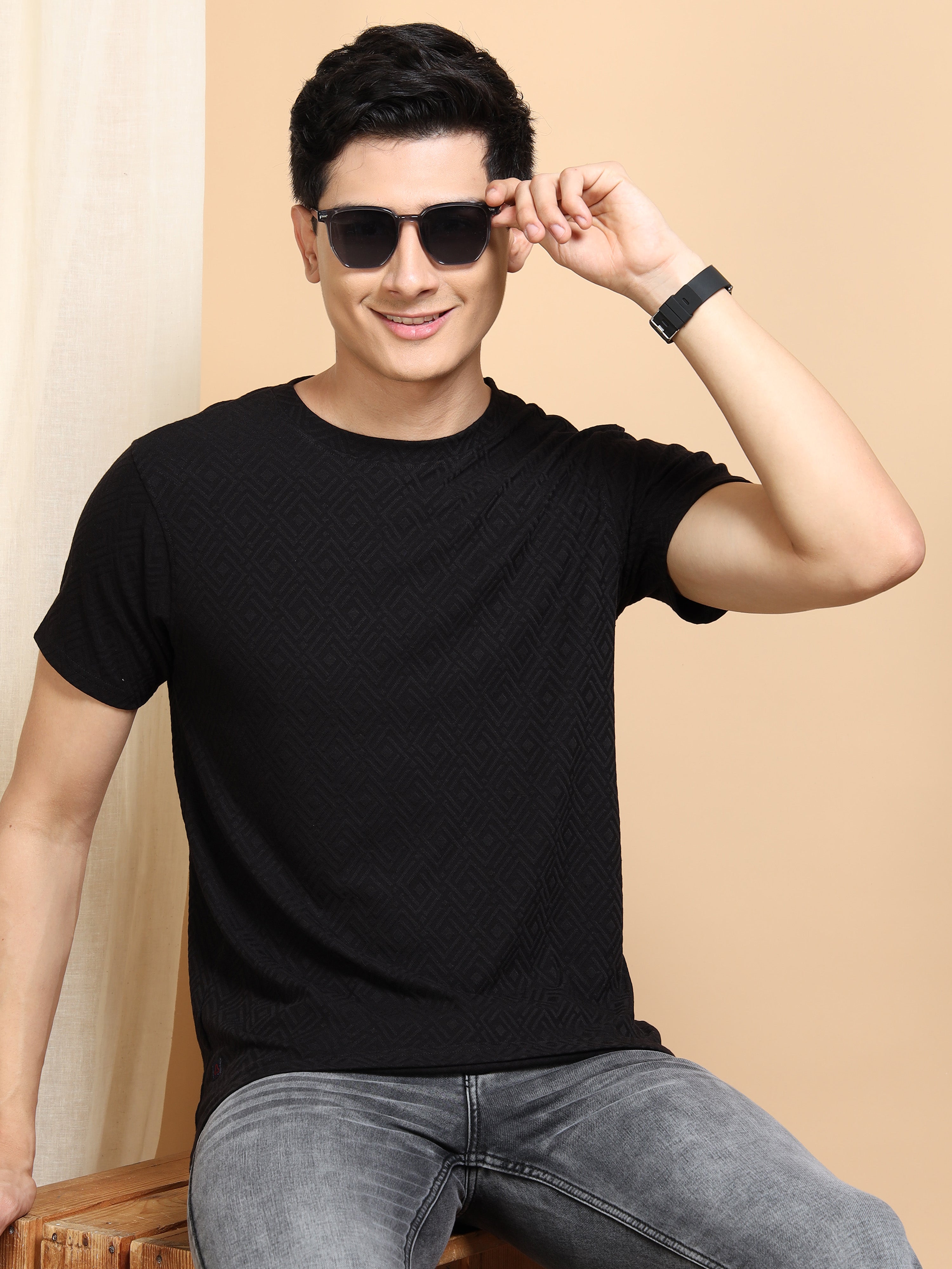 MEN'S BLACK SLIM FIT T SHIRT