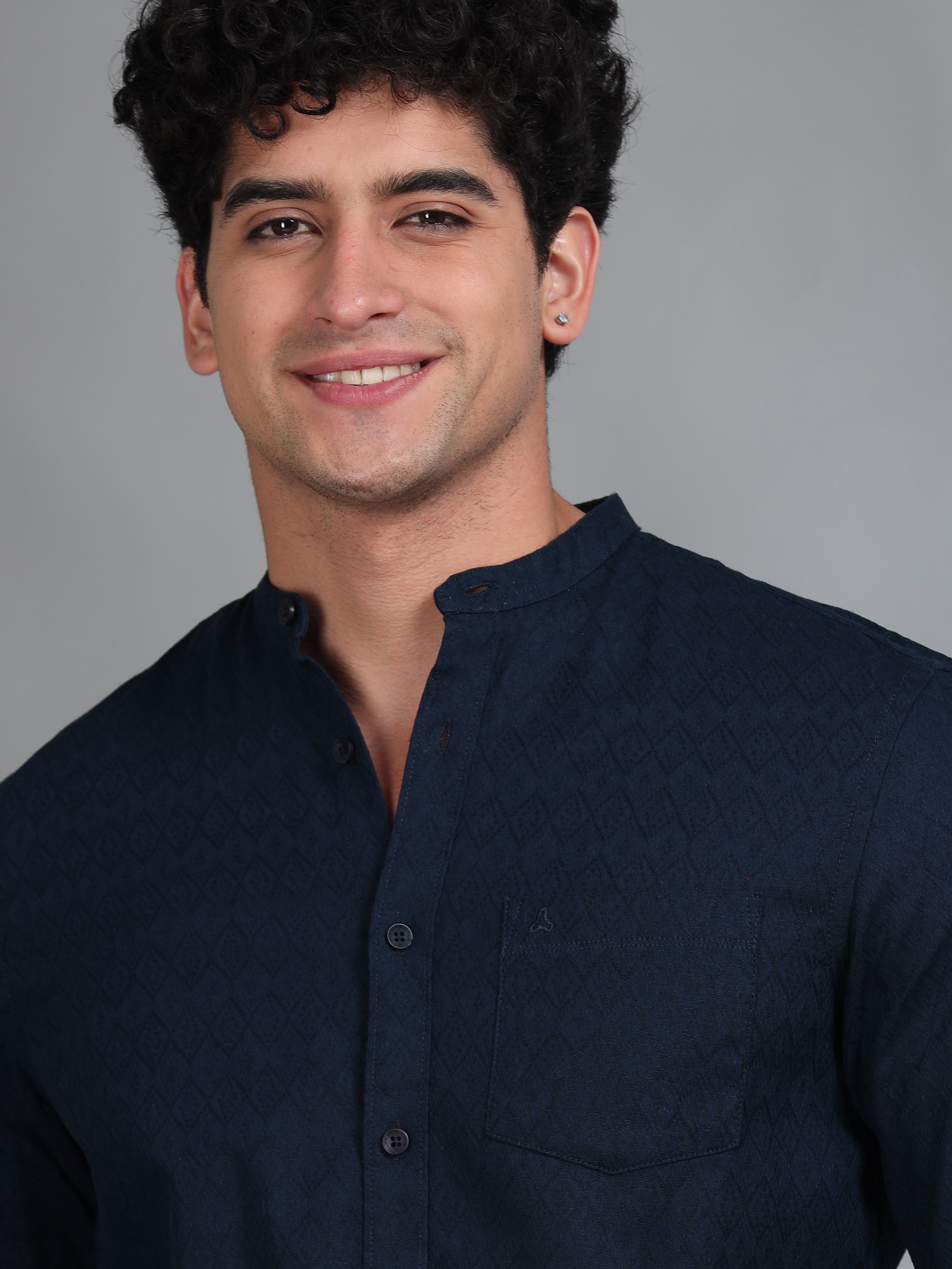 MEN'S INDIGO SOLID SLIM FIT SHIRT