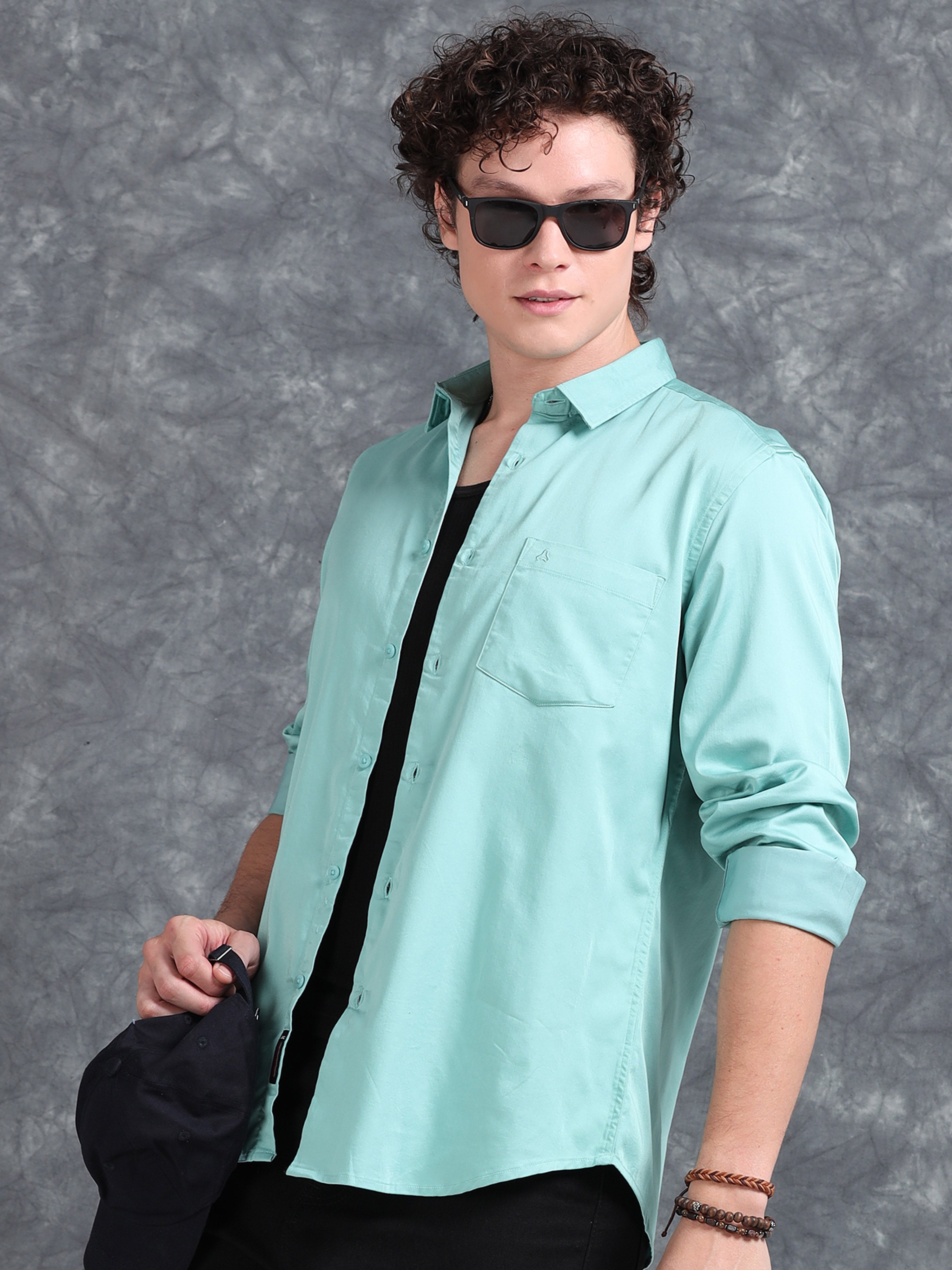 MEN'S AQUA BLUE SOLID SLIM FIT SHIRT