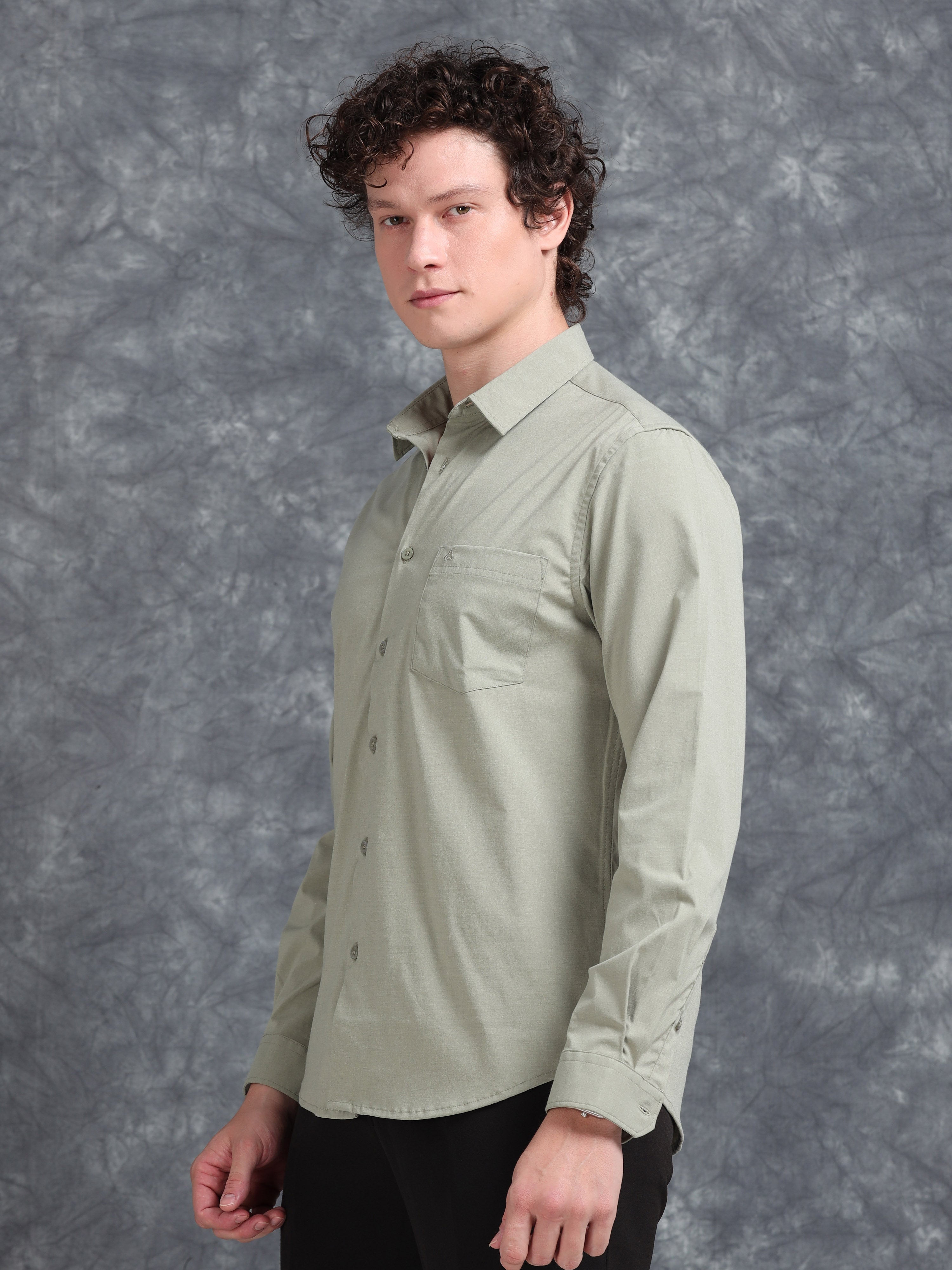 MEN'S PISTA GREEN SOLID SLIM FIT SHIRT