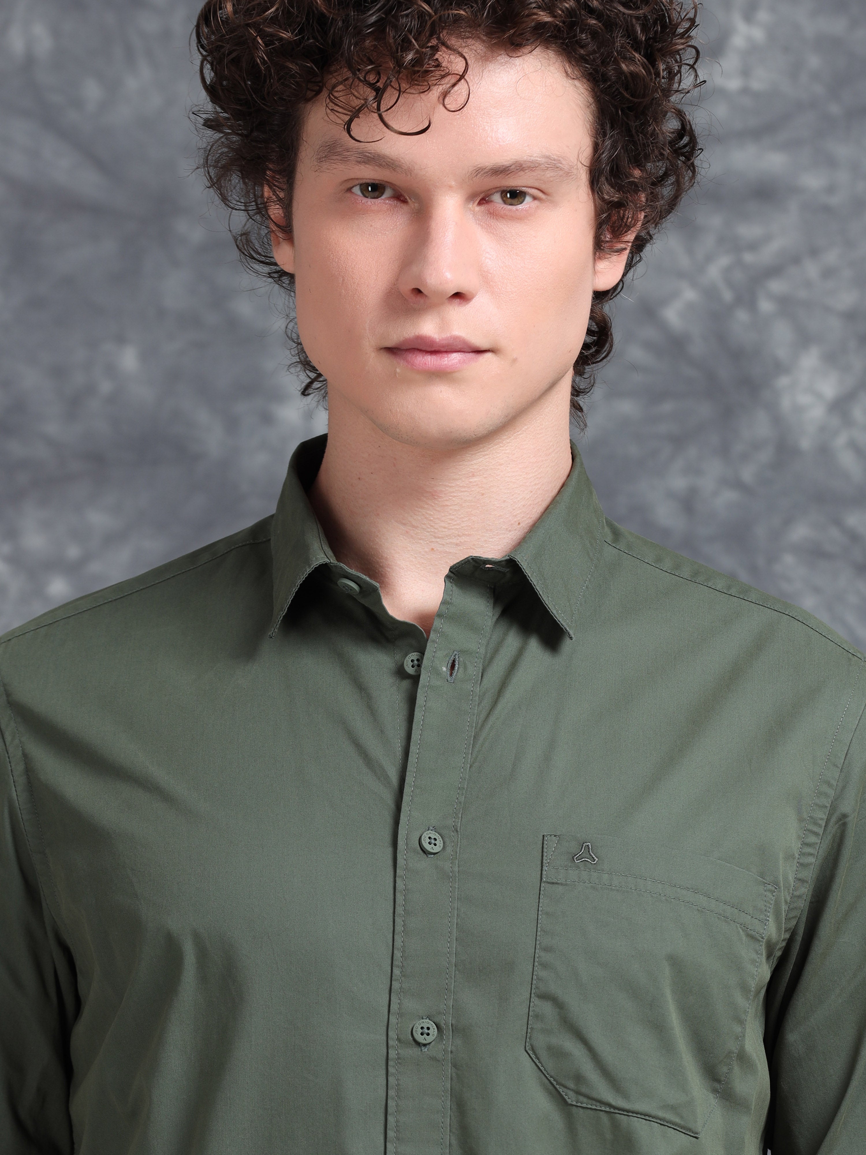 MEN'S GREEN SOLID SLIM FIT SHIRT