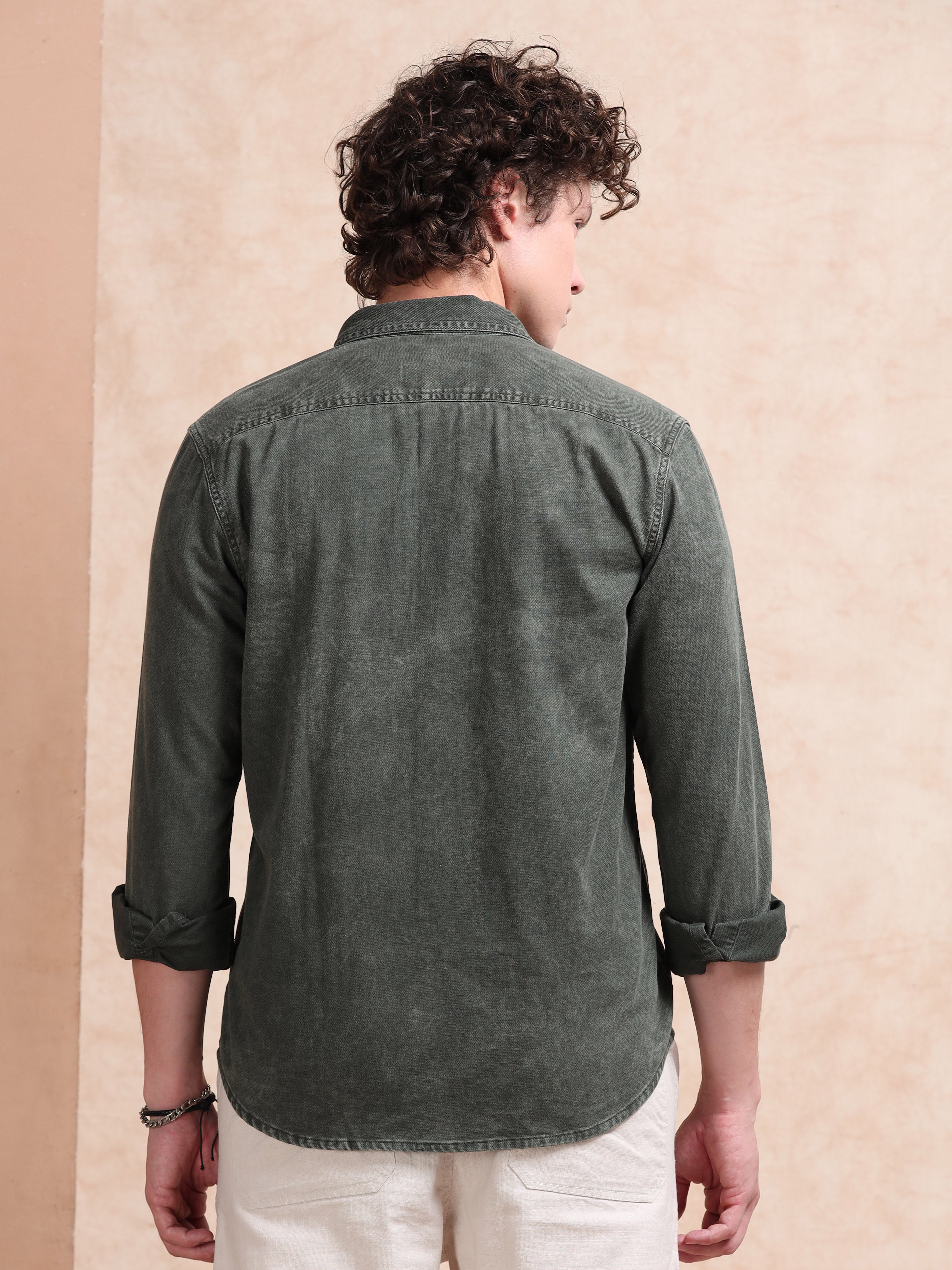 MEN'S BT.GREEN DENIM SOLID SLIM FIT SHIRT