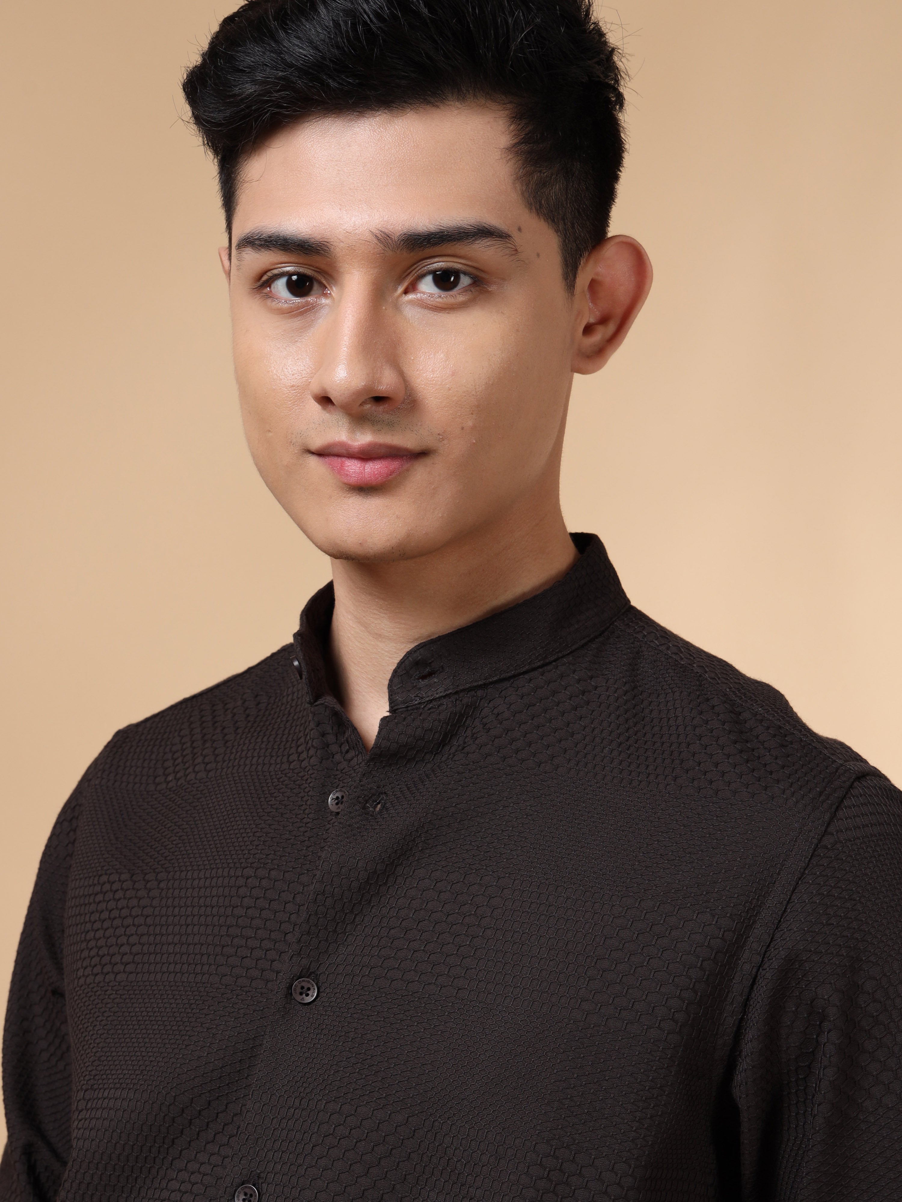 MEN'S DK GREY SOLID SLIM FIT SHIRT