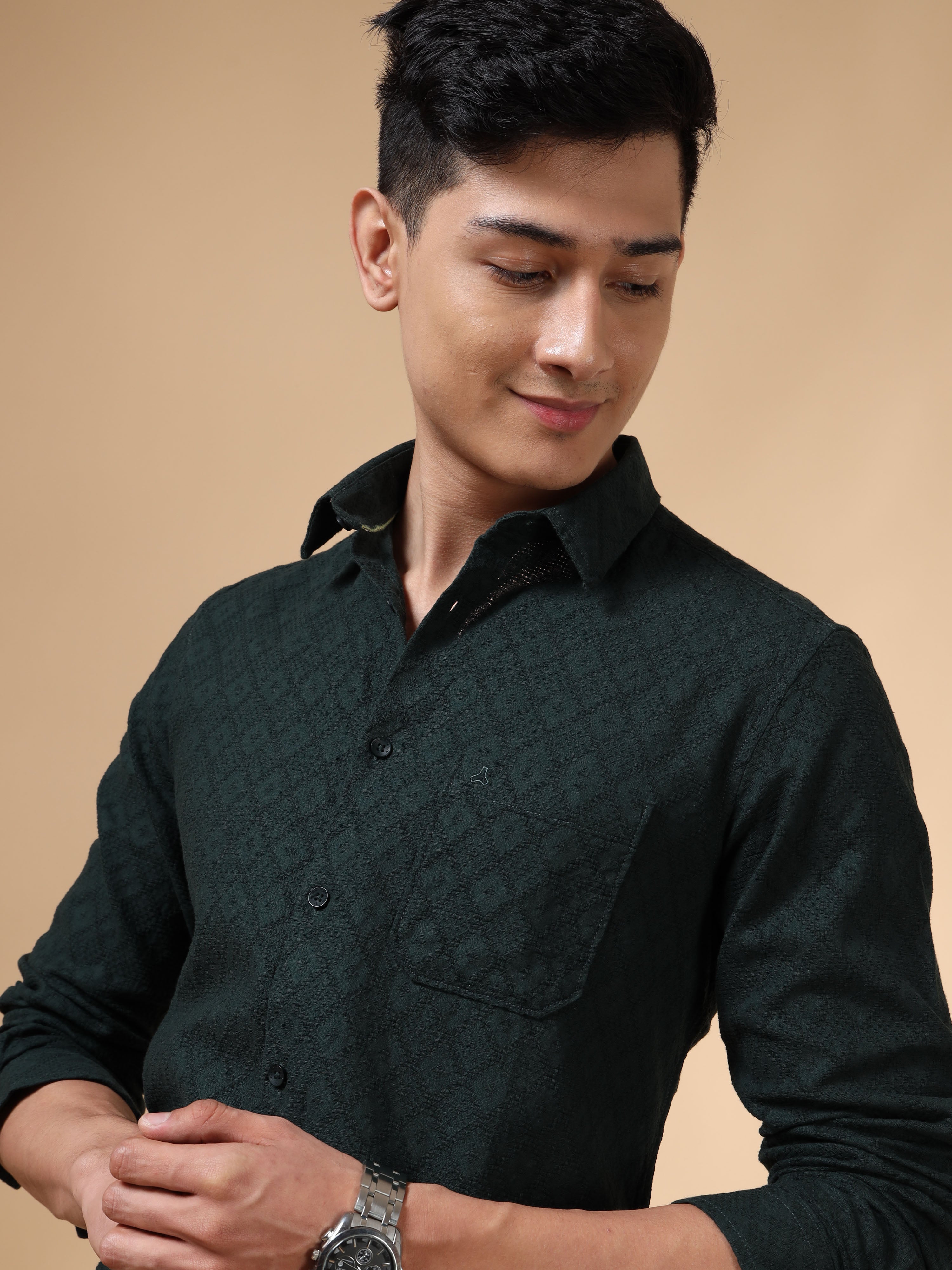 MEN'S OLIVE GREEN SOLID SLIM FIT SHIRT