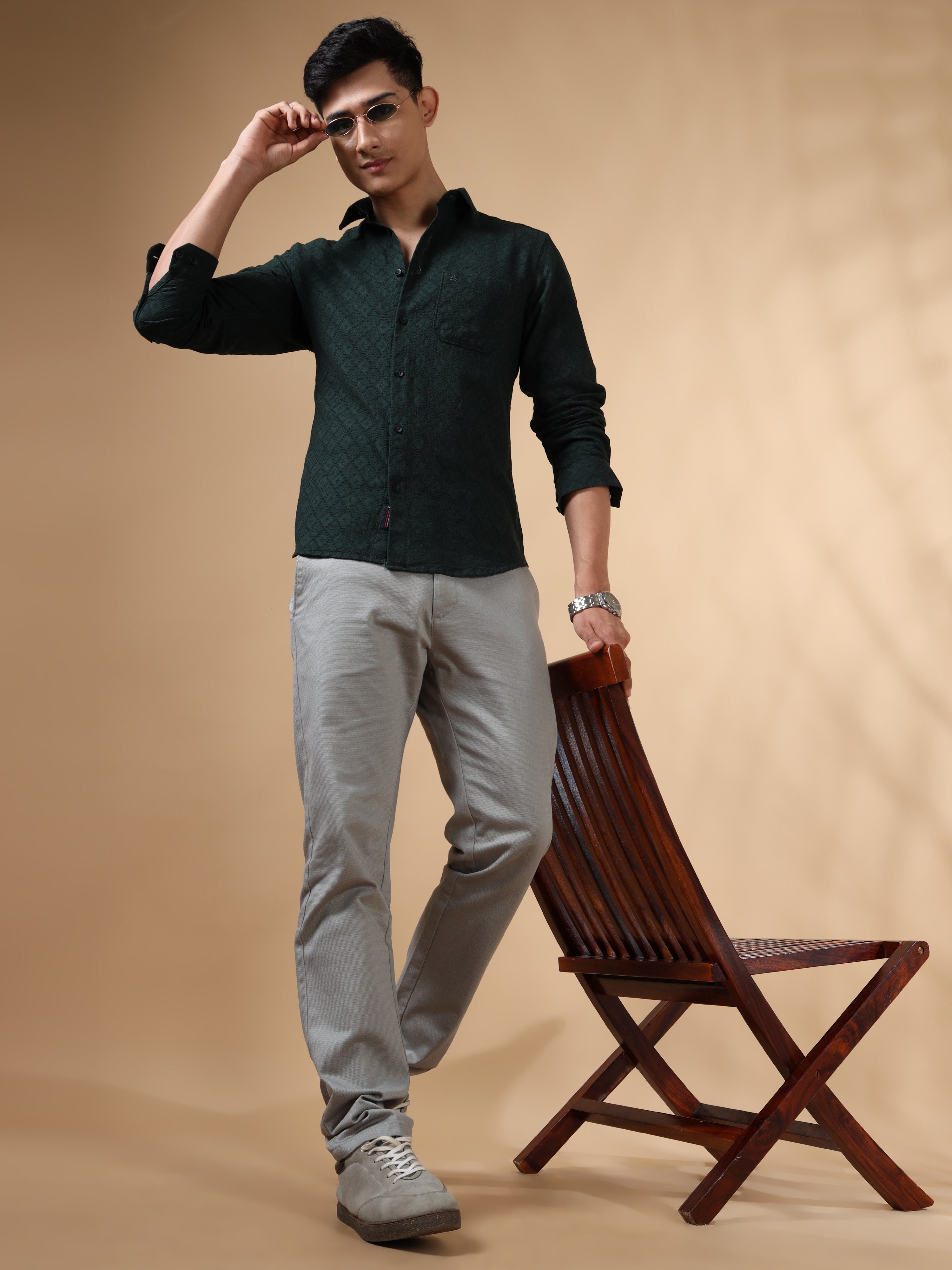MEN'S OLIVE GREEN SOLID SLIM FIT SHIRT