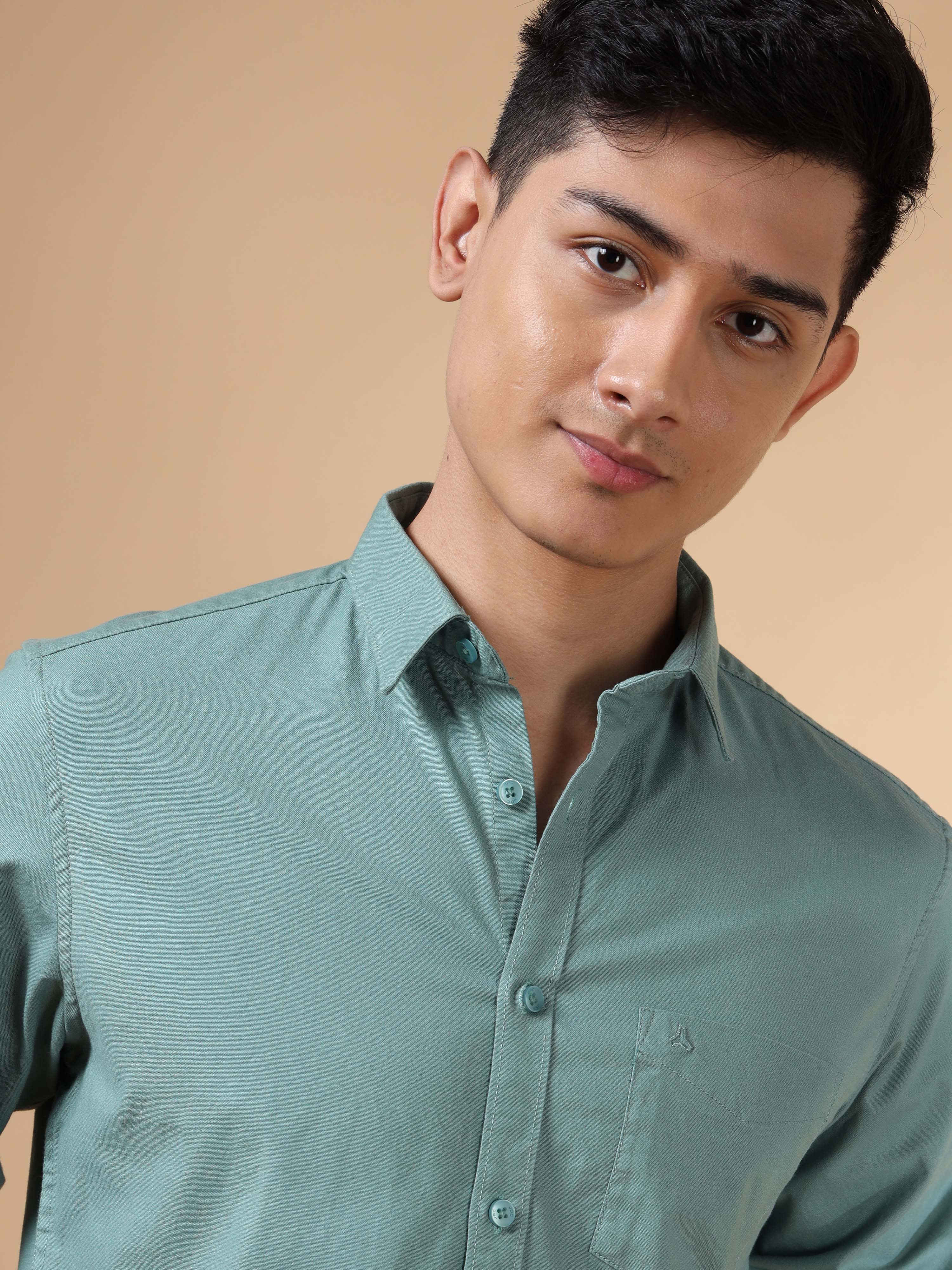 MEN'S LT GREEN SOLID SLIM FIT SHIRT