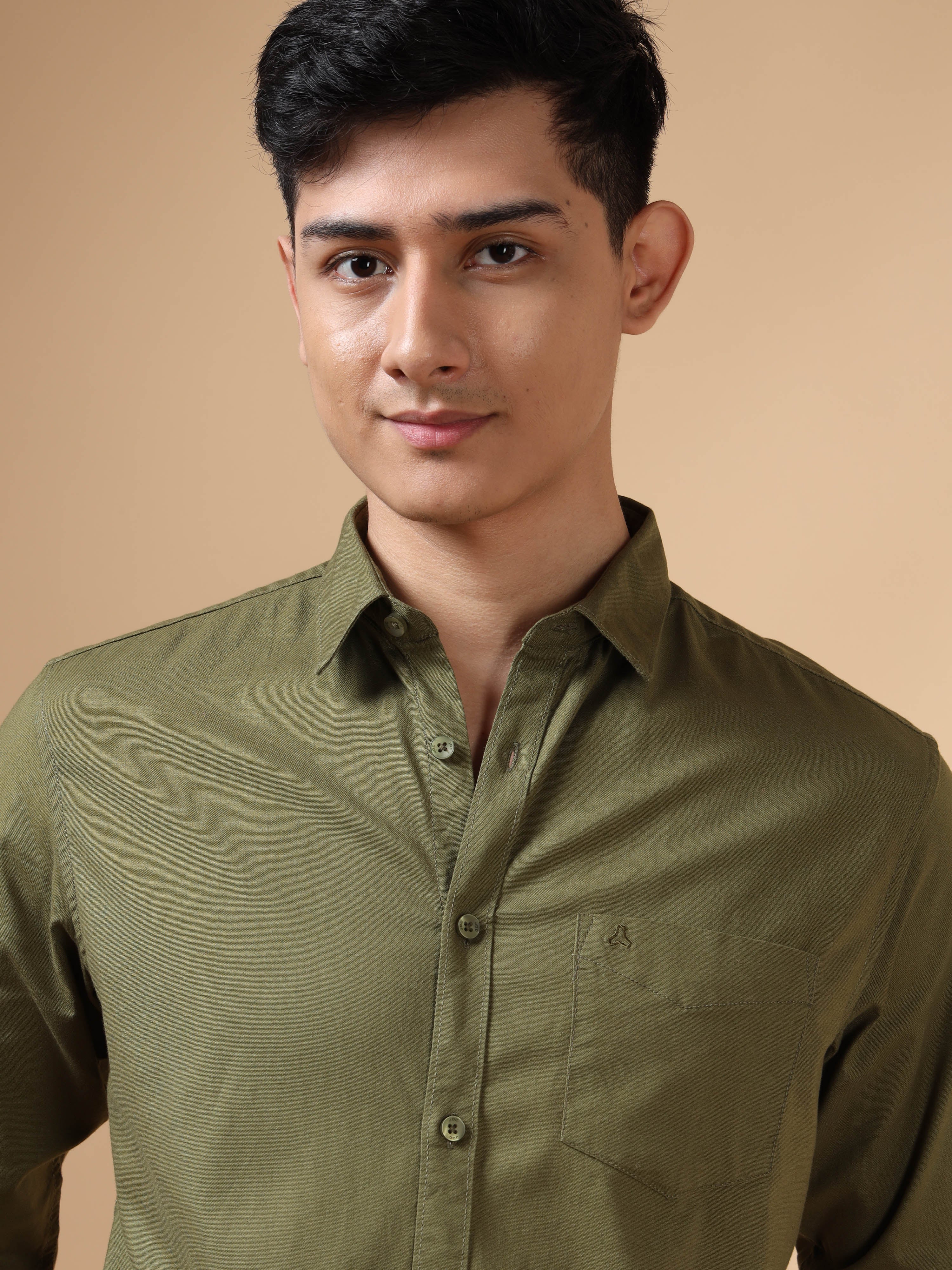 MEN'S GREEN SOLID SLIM FIT SHIRT
