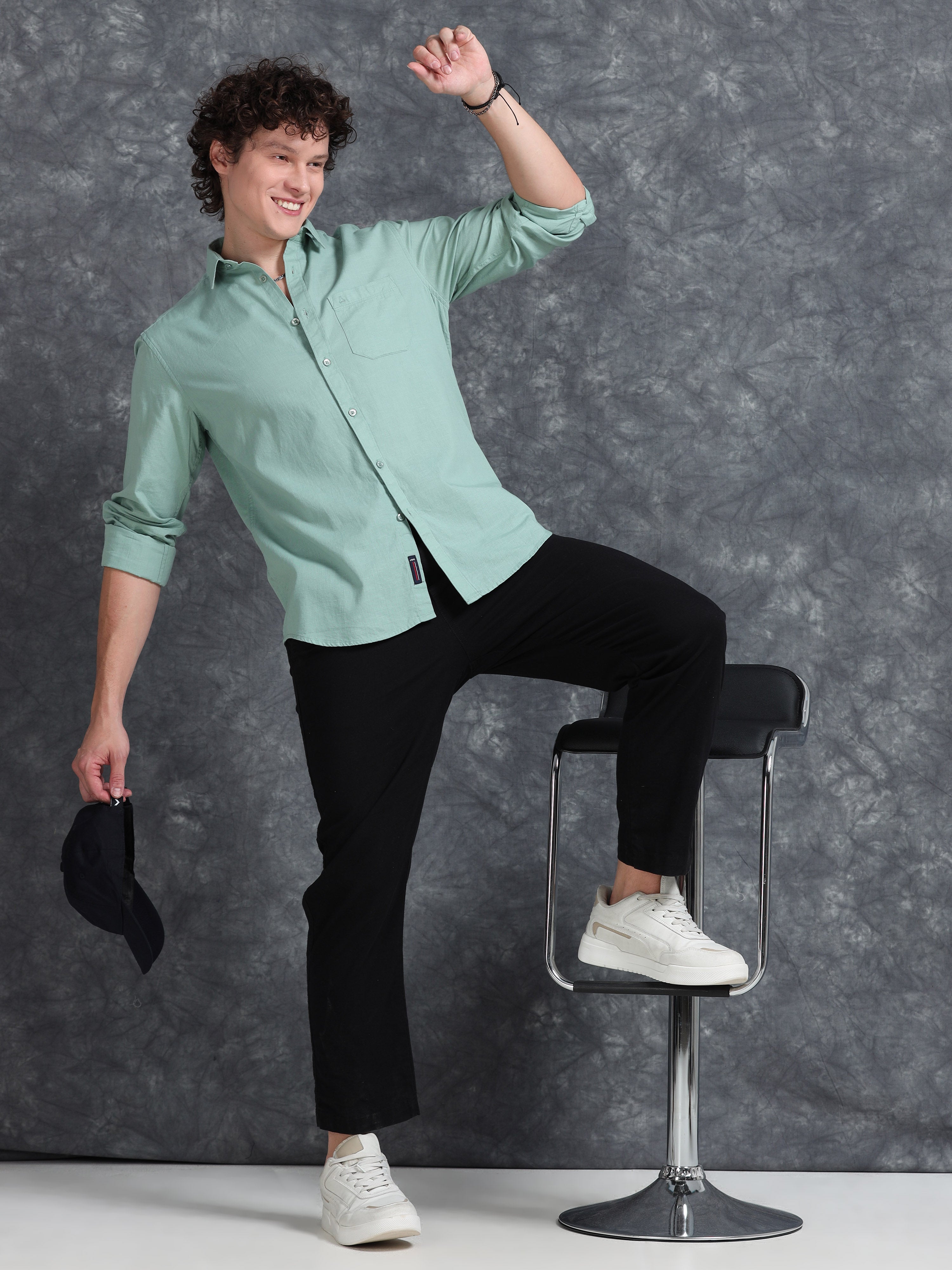 MEN'S GREEN SOLID SLIM FIT SHIRT