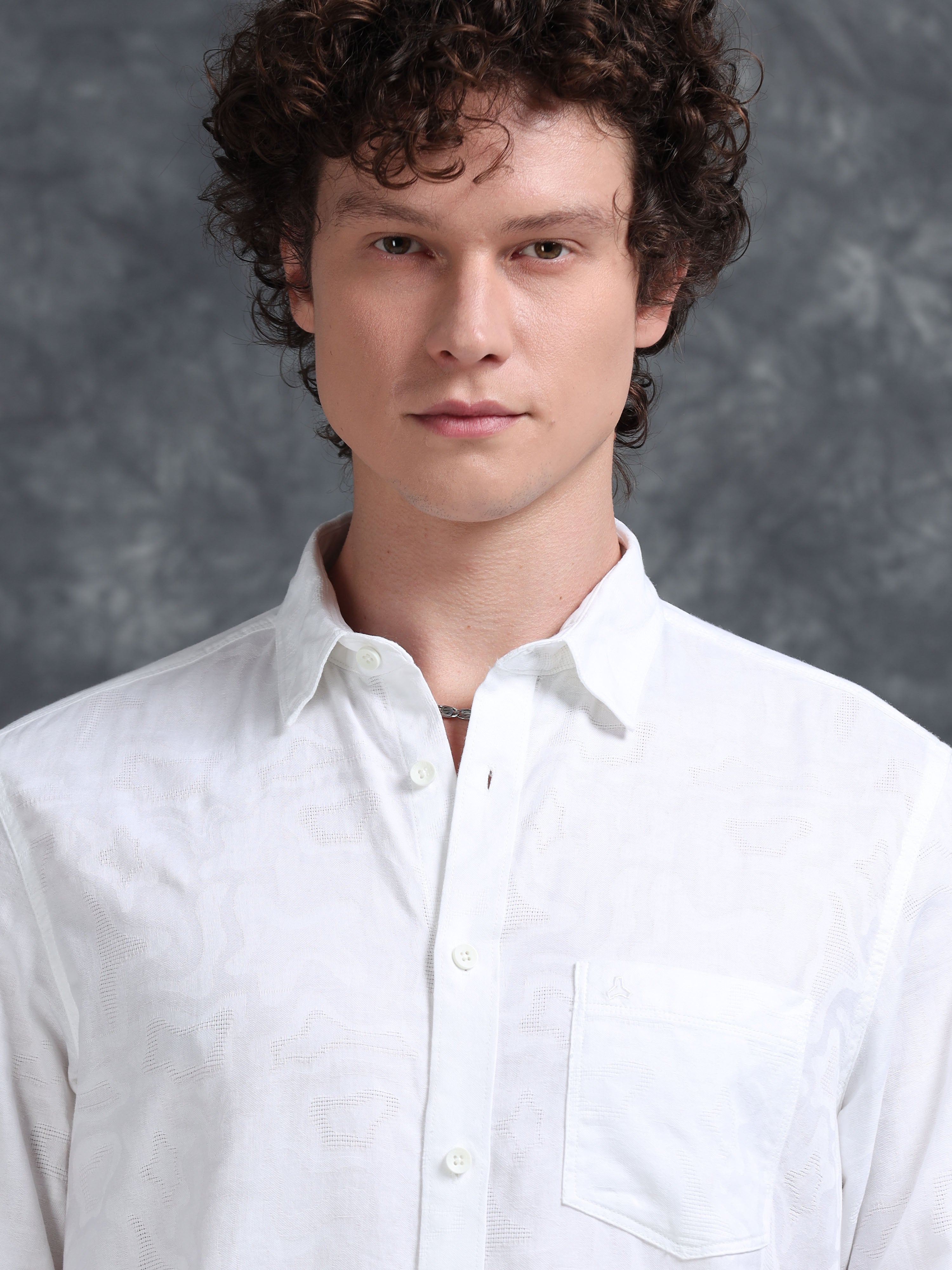 MEN'S WHITE SELF DESIGN SLIM FIT SHIRT