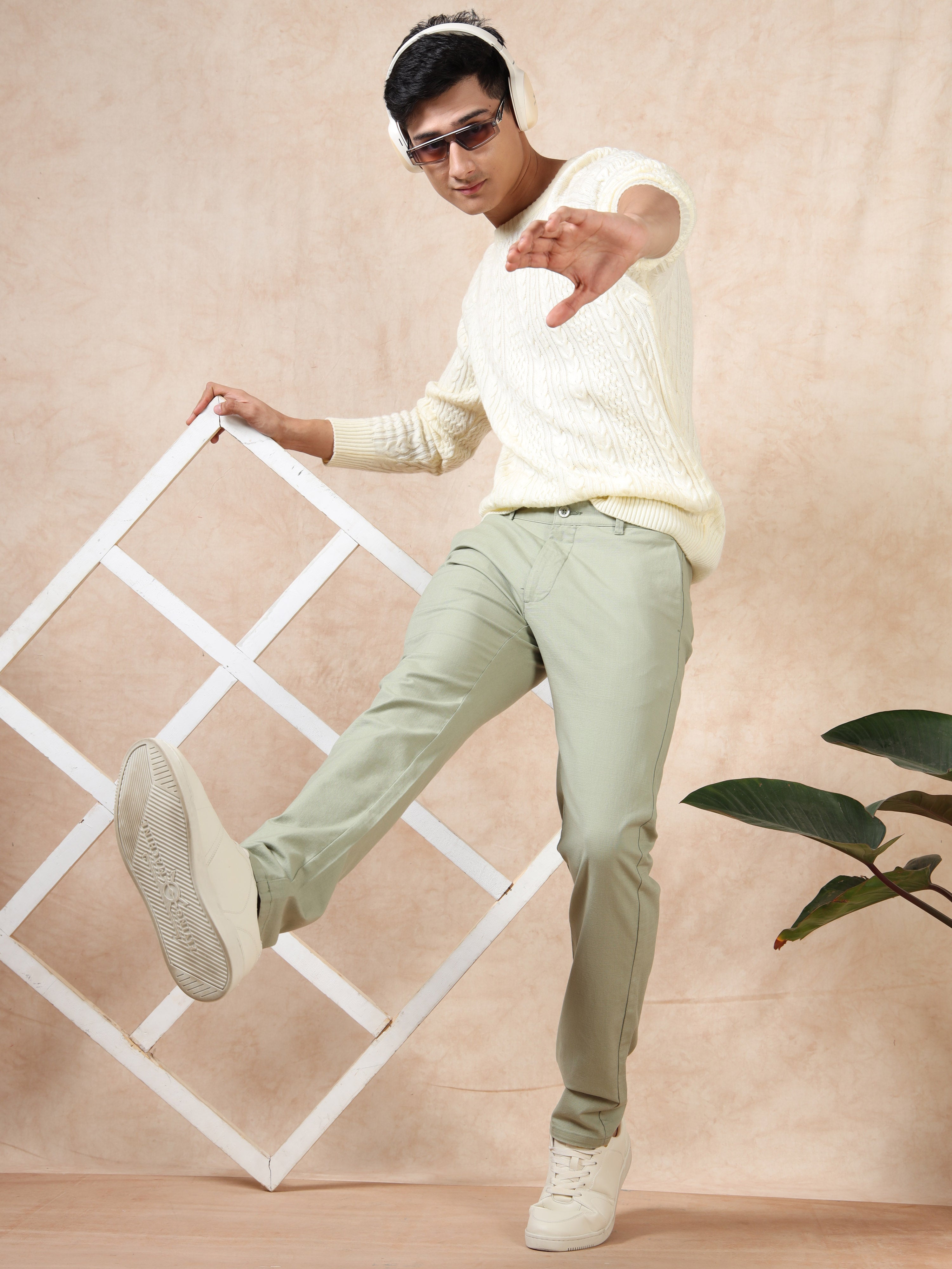 MEN'S PISTA GREEN SOLID SLIM FIT TROUSER