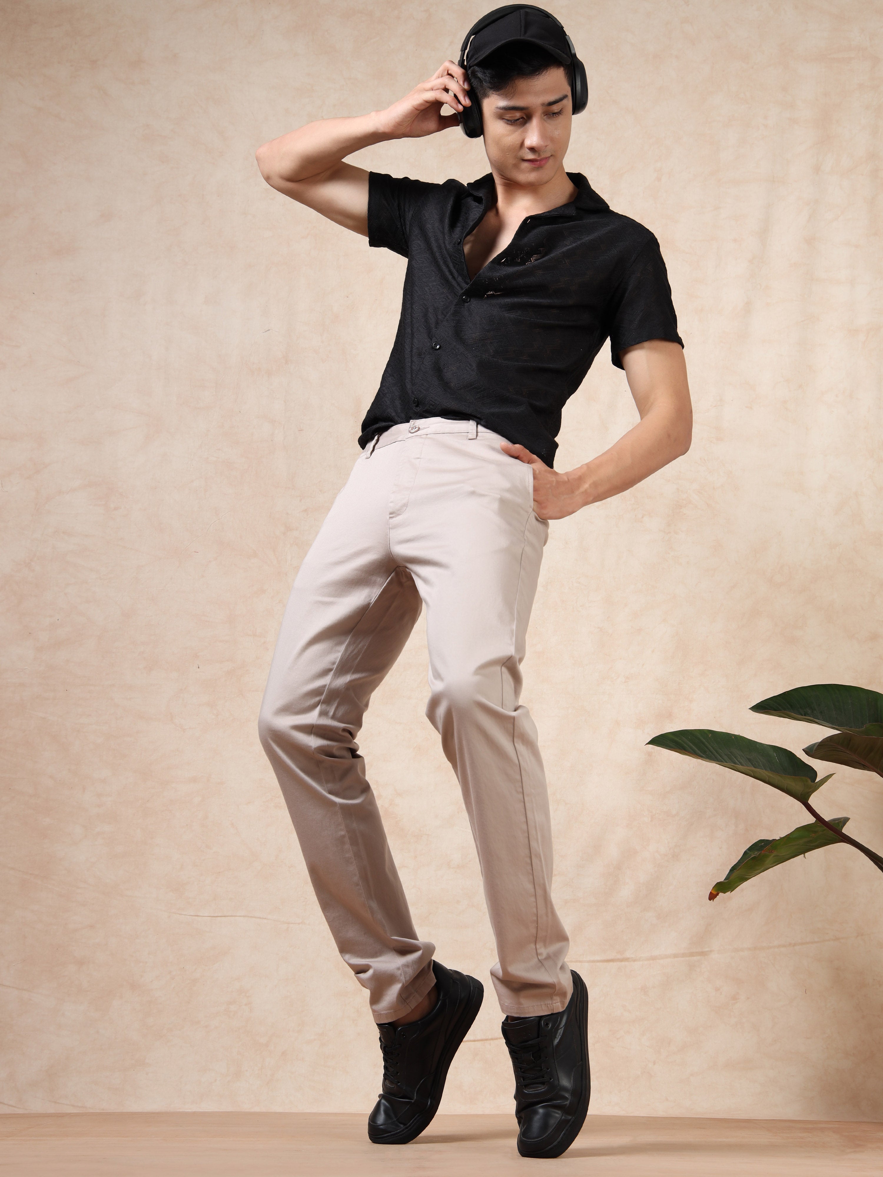 MEN'S CREAM SOLID SLIM FIT TROUSER