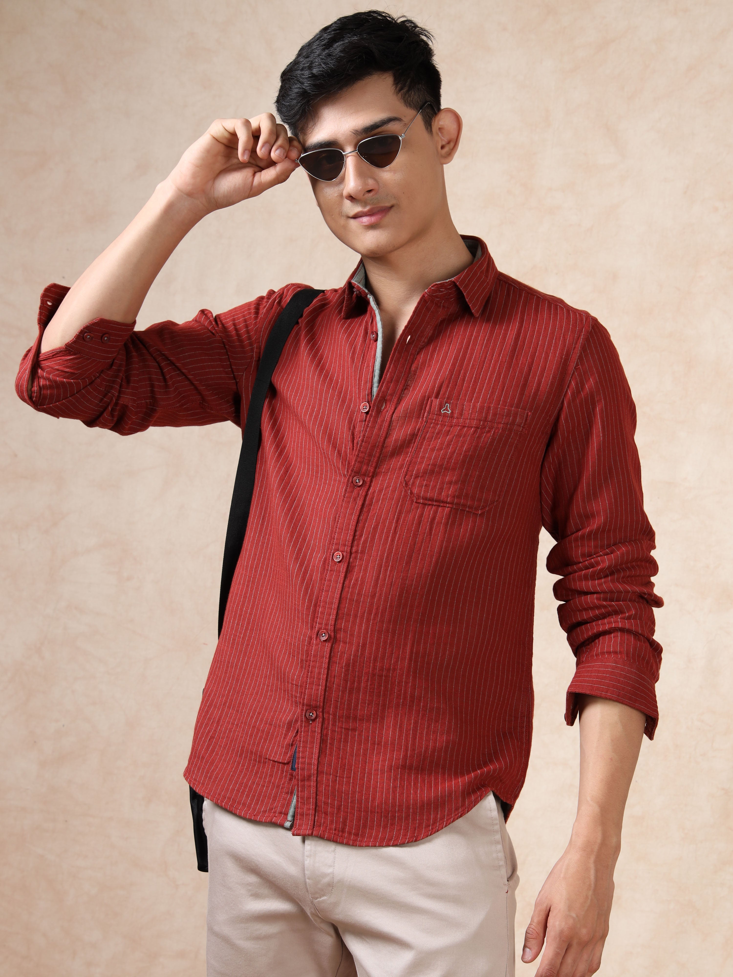MEN'S RED STRIPE SLIM FIT SHIRT