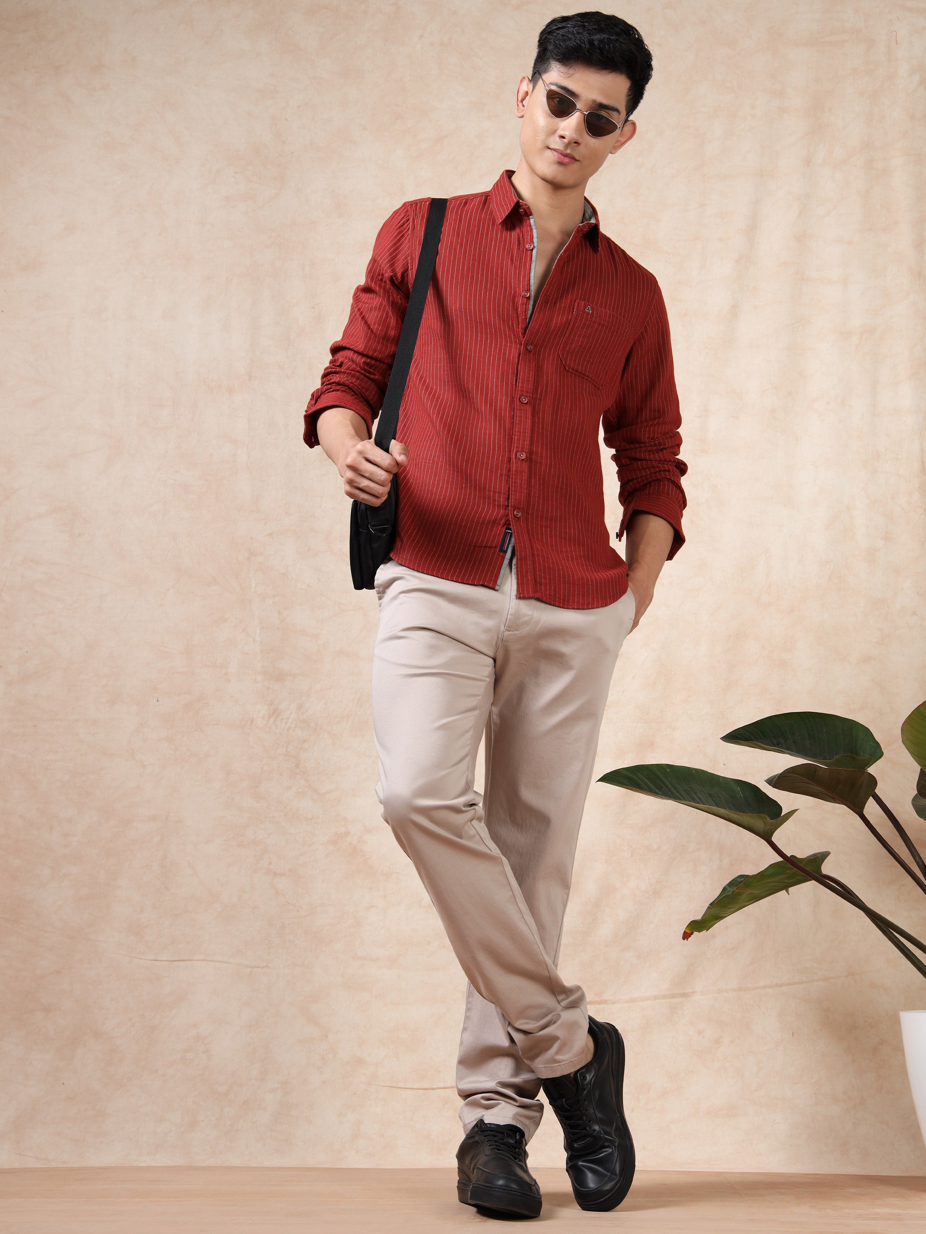 MEN'S RED STRIPE SLIM FIT SHIRT