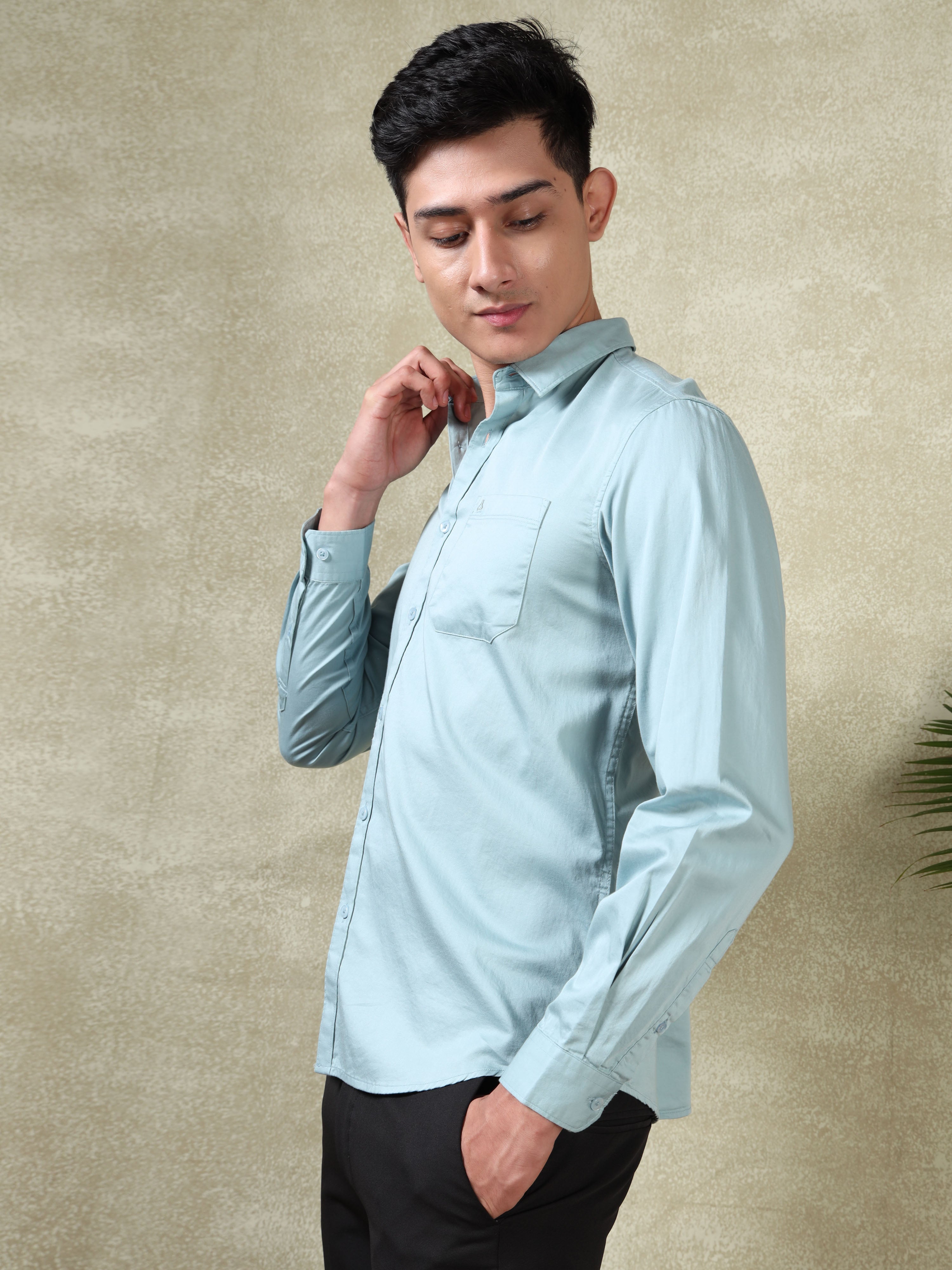 MEN'S LT GREEN SOLID SLIM FIT SHIRT