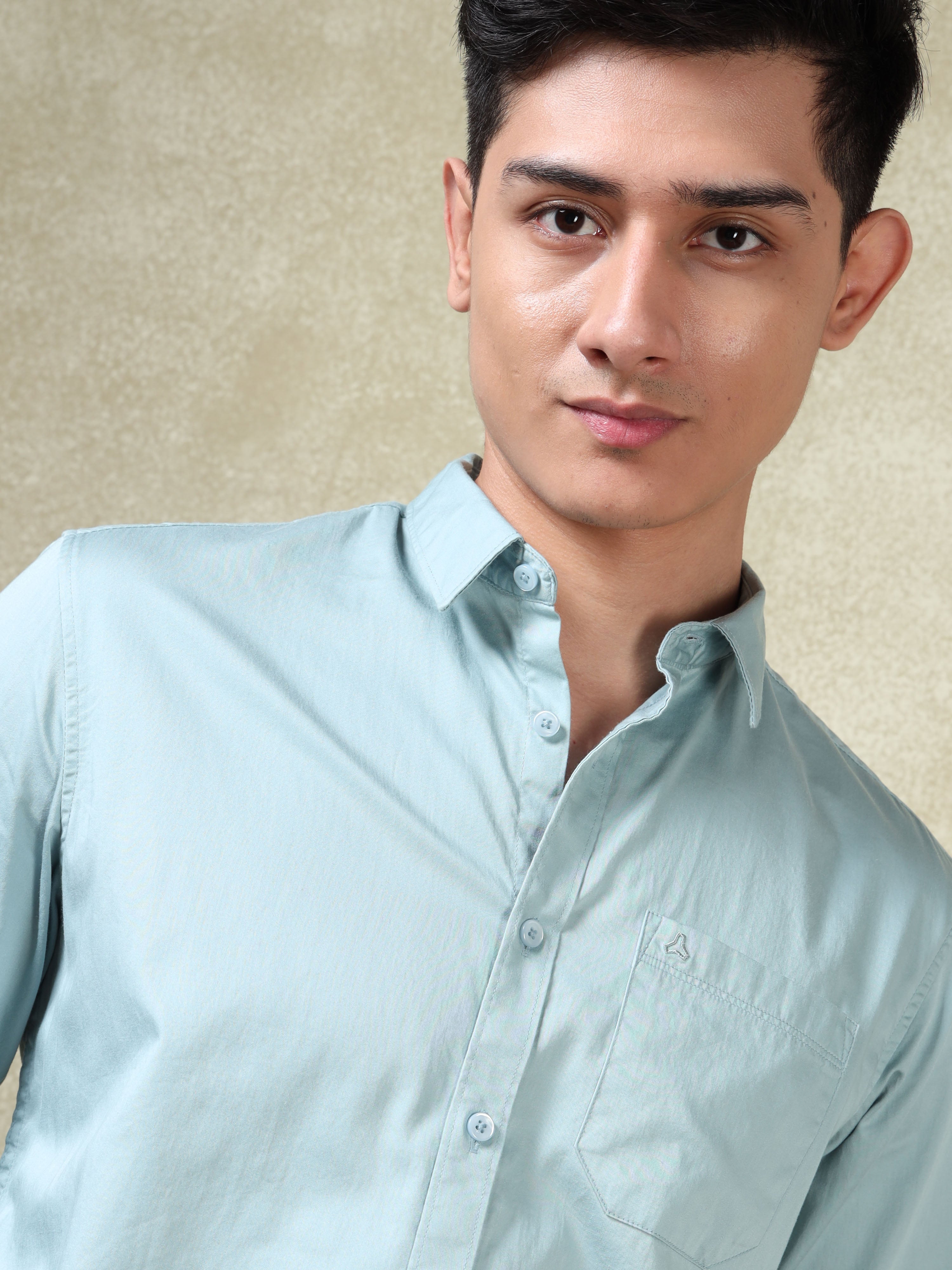 MEN'S LT GREEN SOLID SLIM FIT SHIRT