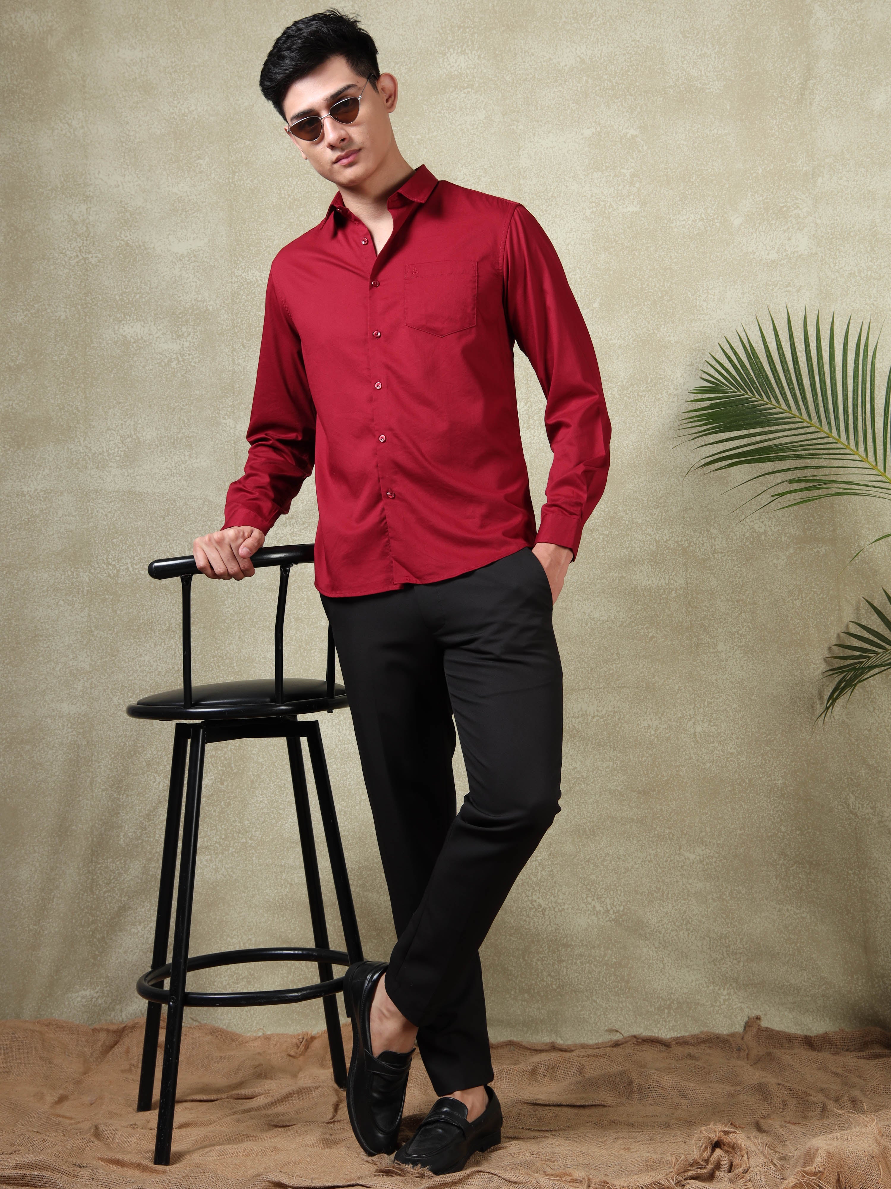 MEN'S MAROON SOLID SLIM FIT SHIRT