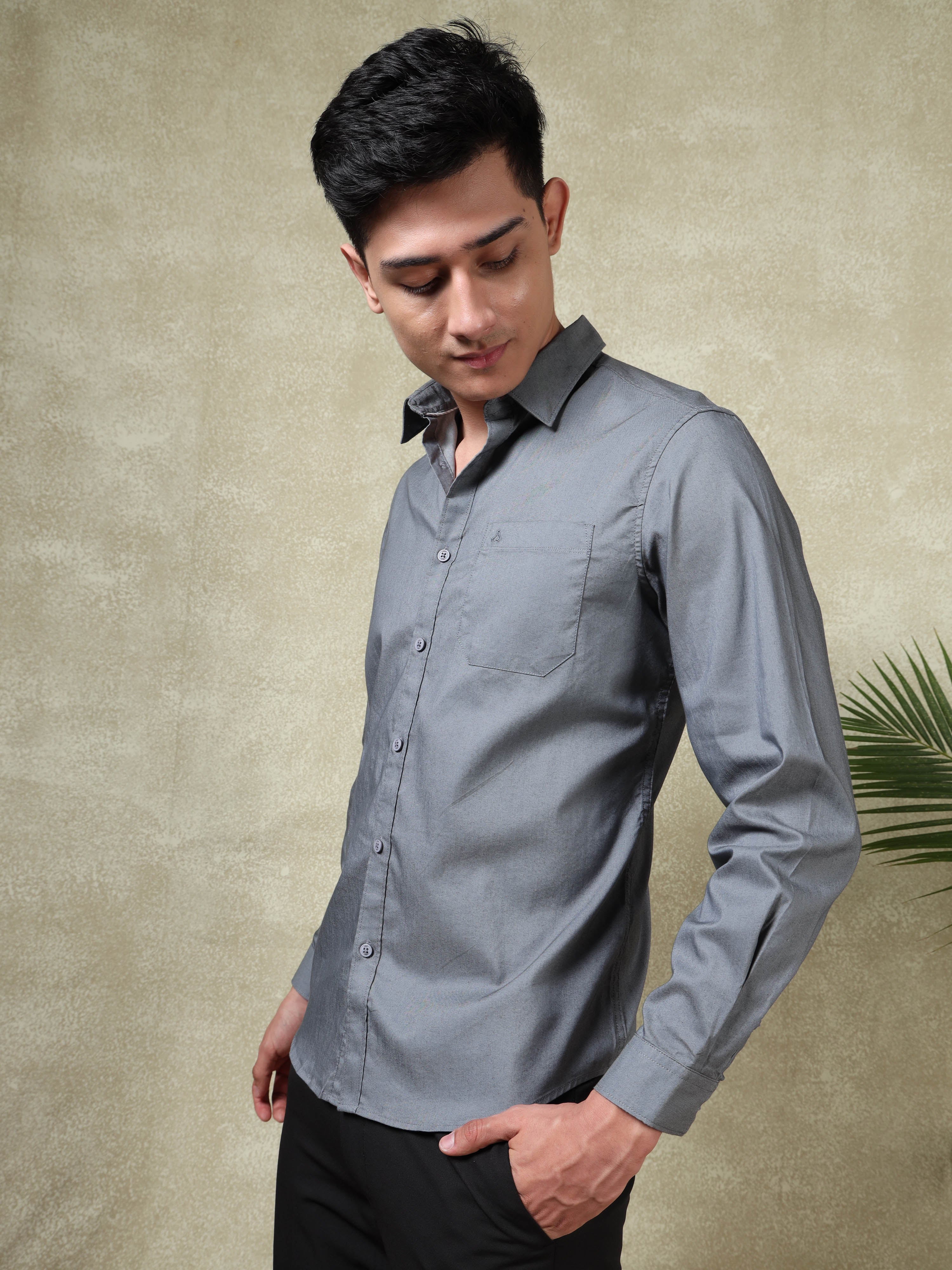MEN'S DK GREY SOLID SLIM FIT SHIRT