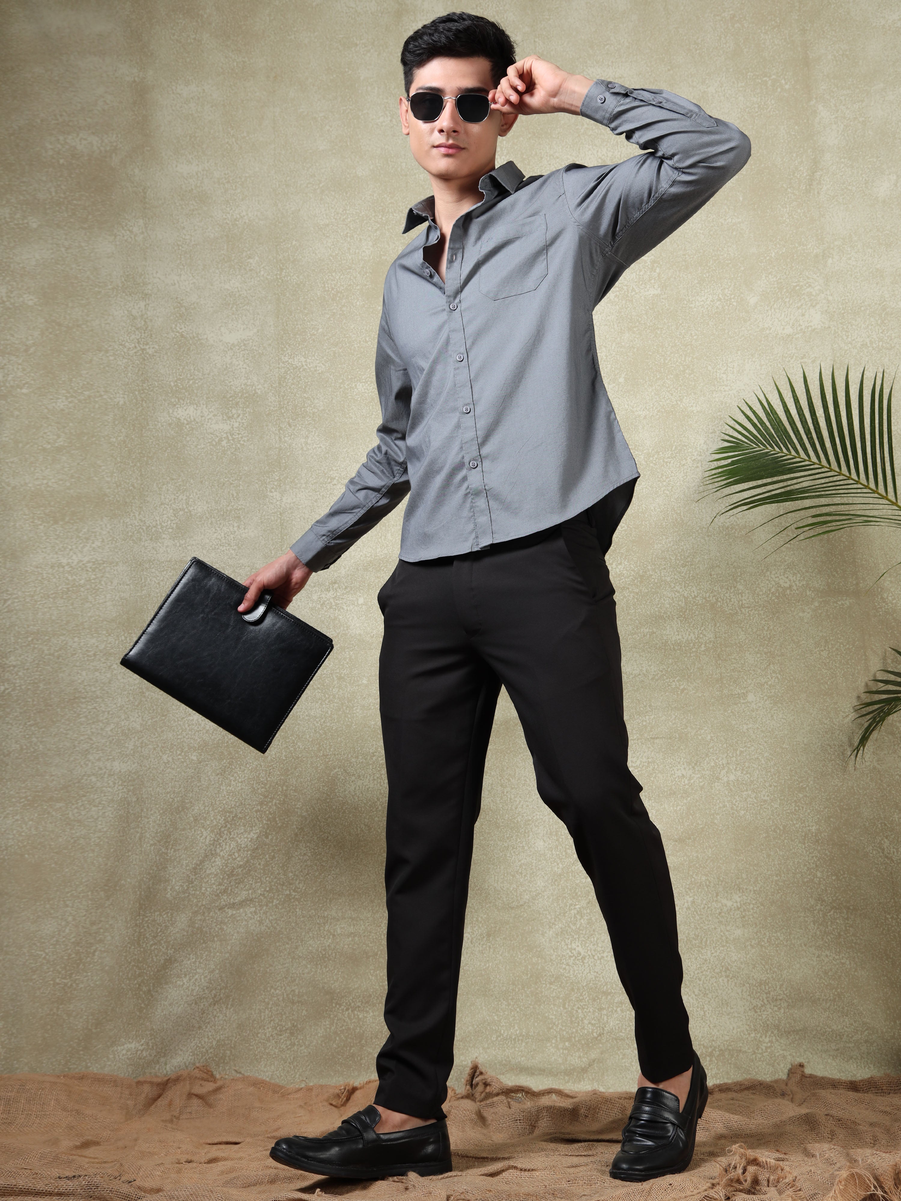 MEN'S DK GREY SOLID SLIM FIT SHIRT