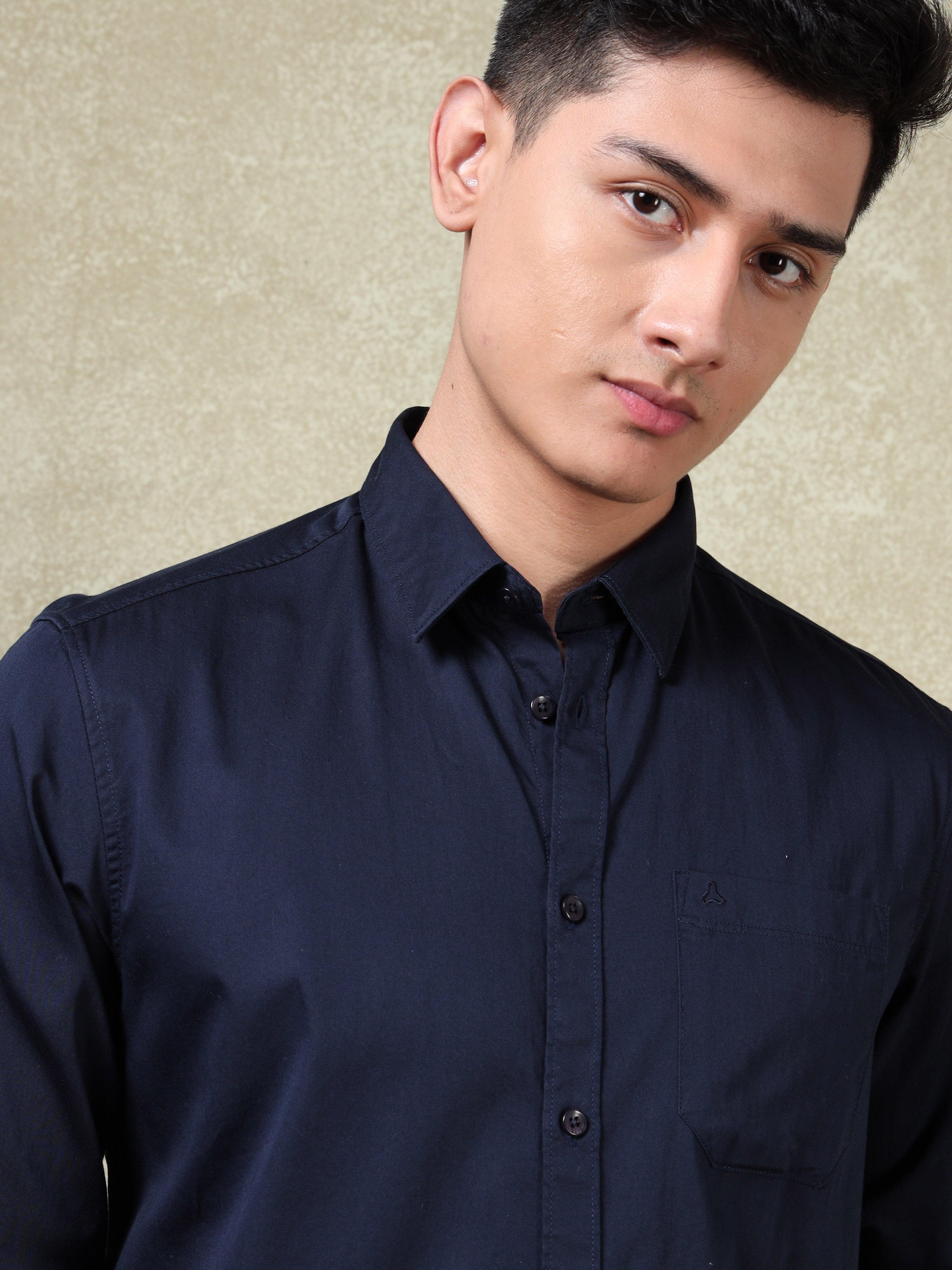 MEN'S NAVY SOLID SLIM FIT SHIRT