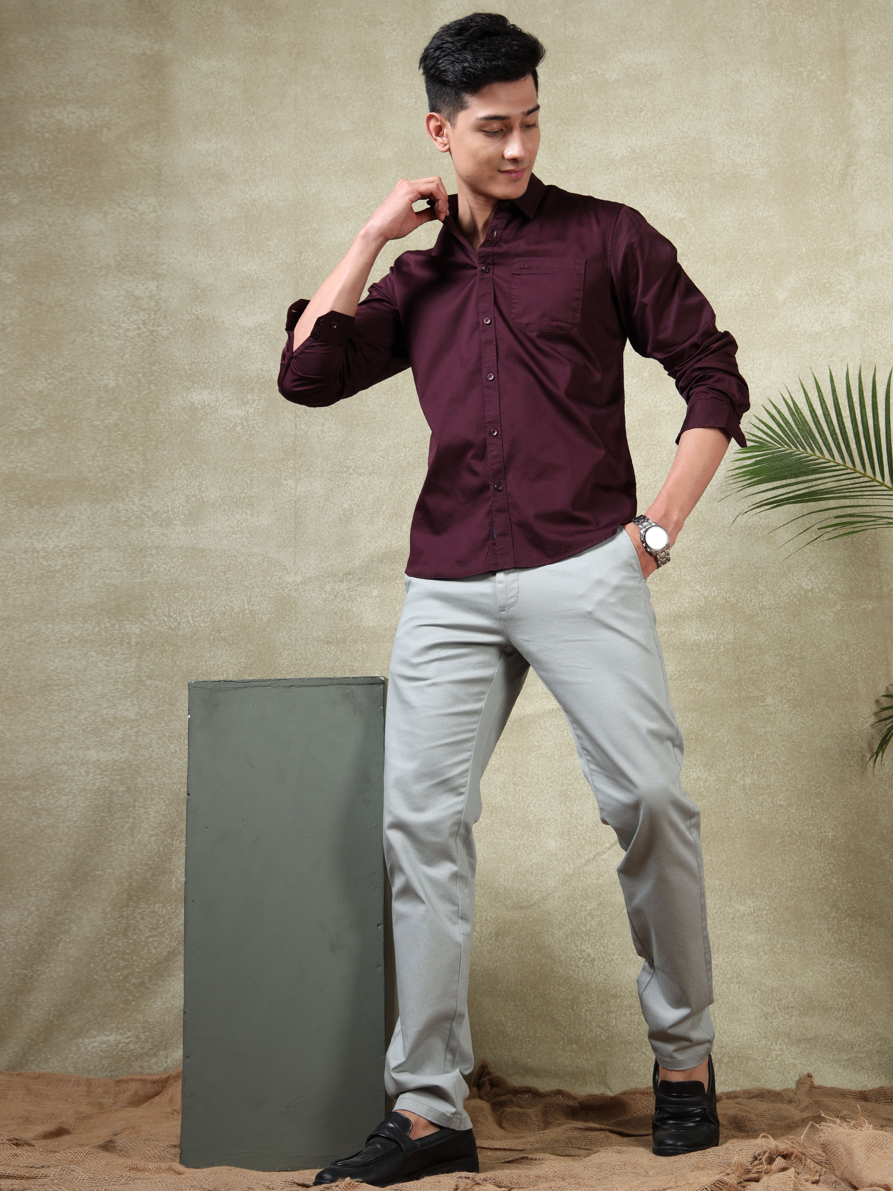 MEN'S WINE SOLID SLIM FIT SHIRT