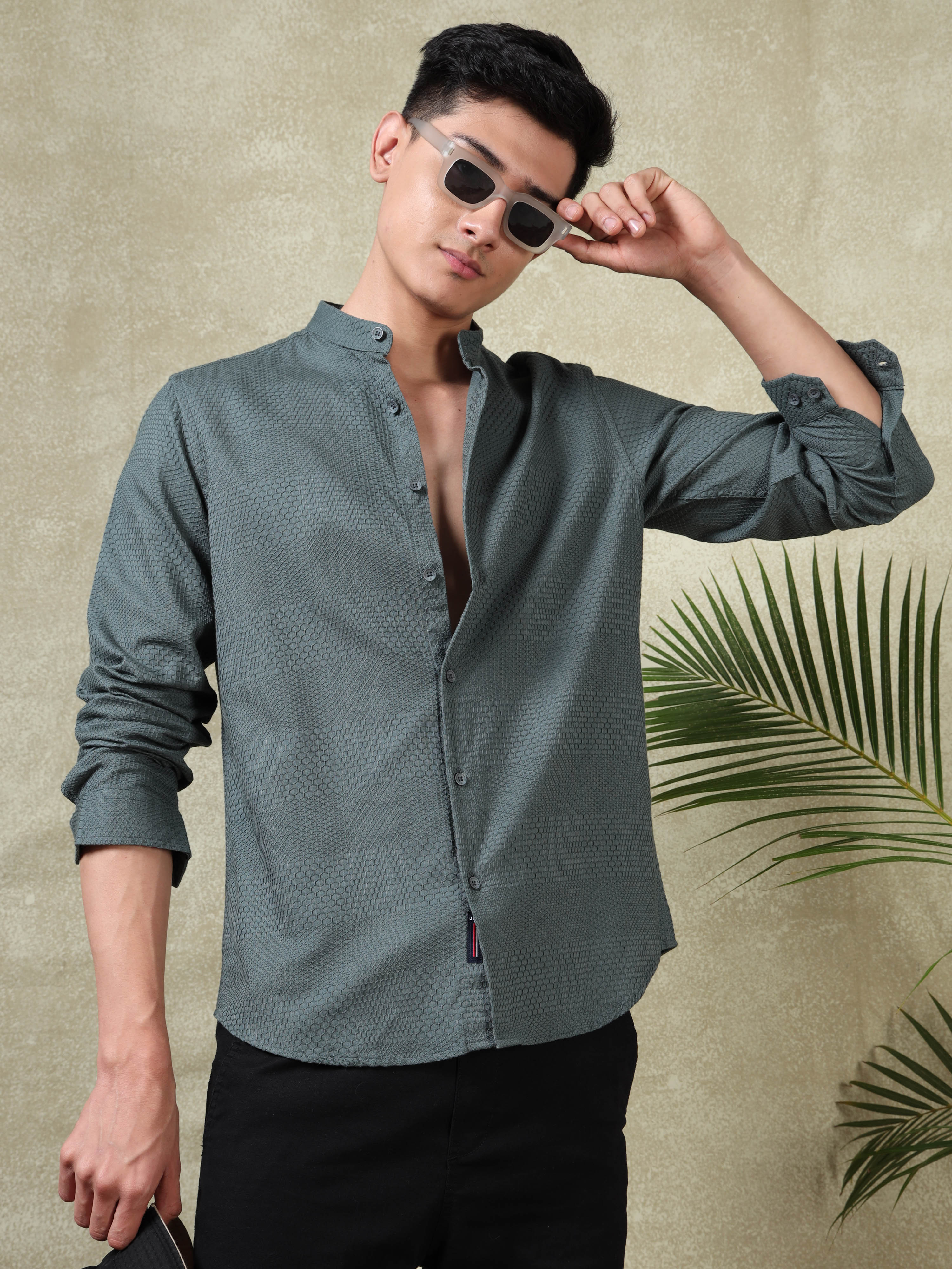 MEN'S TURQUOISE SOLID SLIM FIT SHIRT