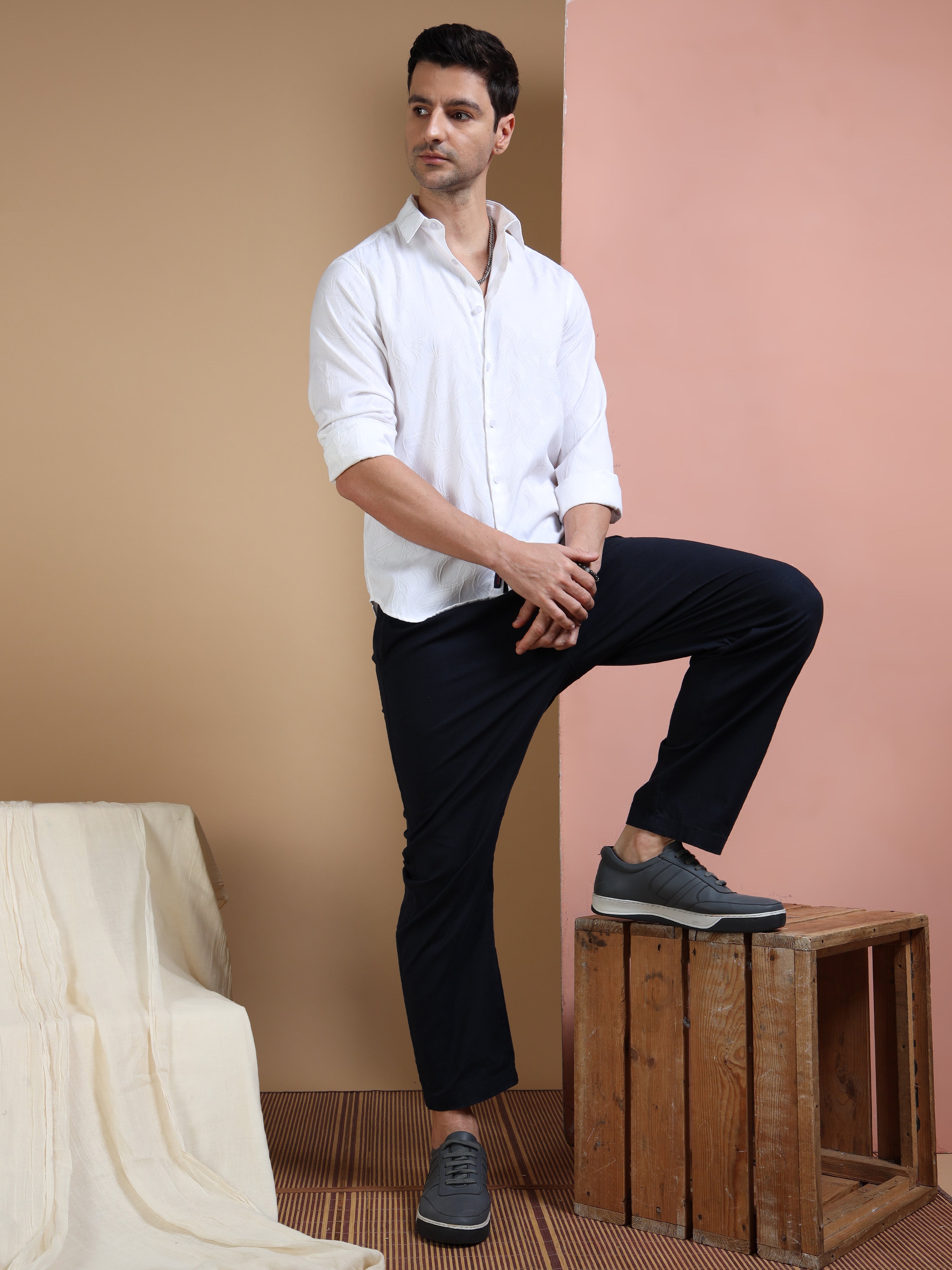 MEN'S WHITE SELF DESIGN SLIM FIT SHIRT