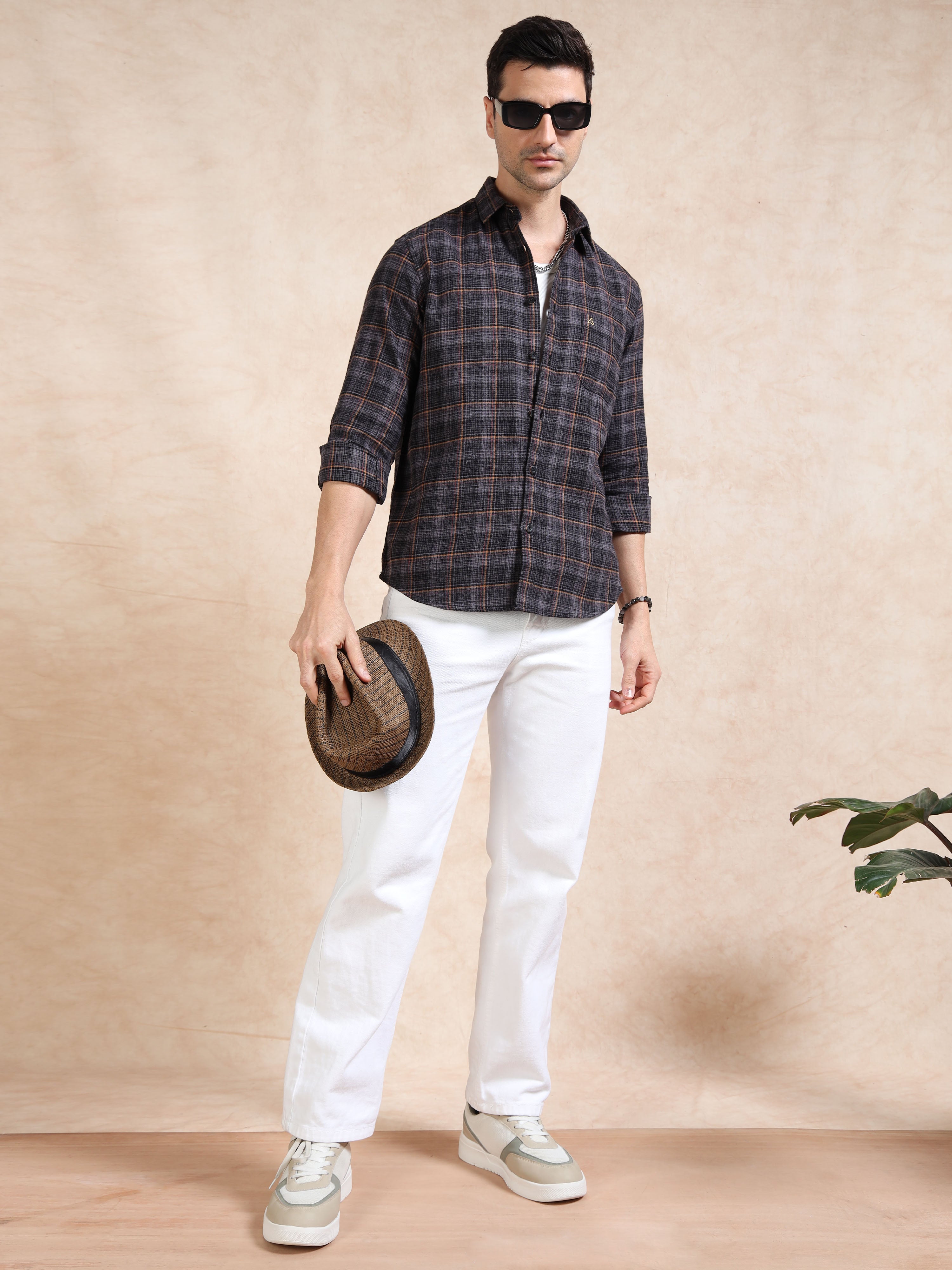 MEN'S BLACK BRUSHING CHECKS SLIM FIT SHIRT