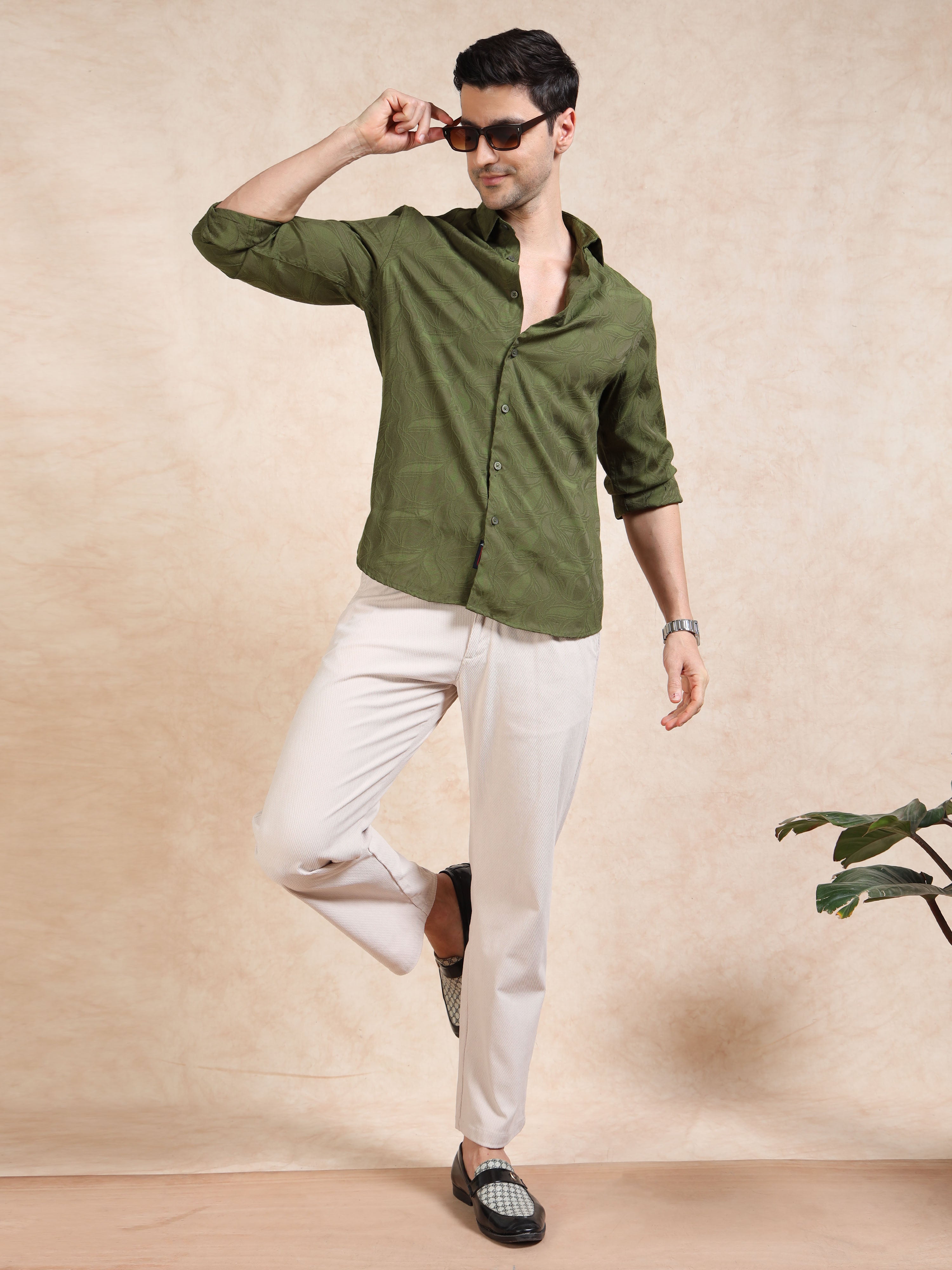 MEN'S GREEN SELF DESIGN SLIM FIT SHIRT