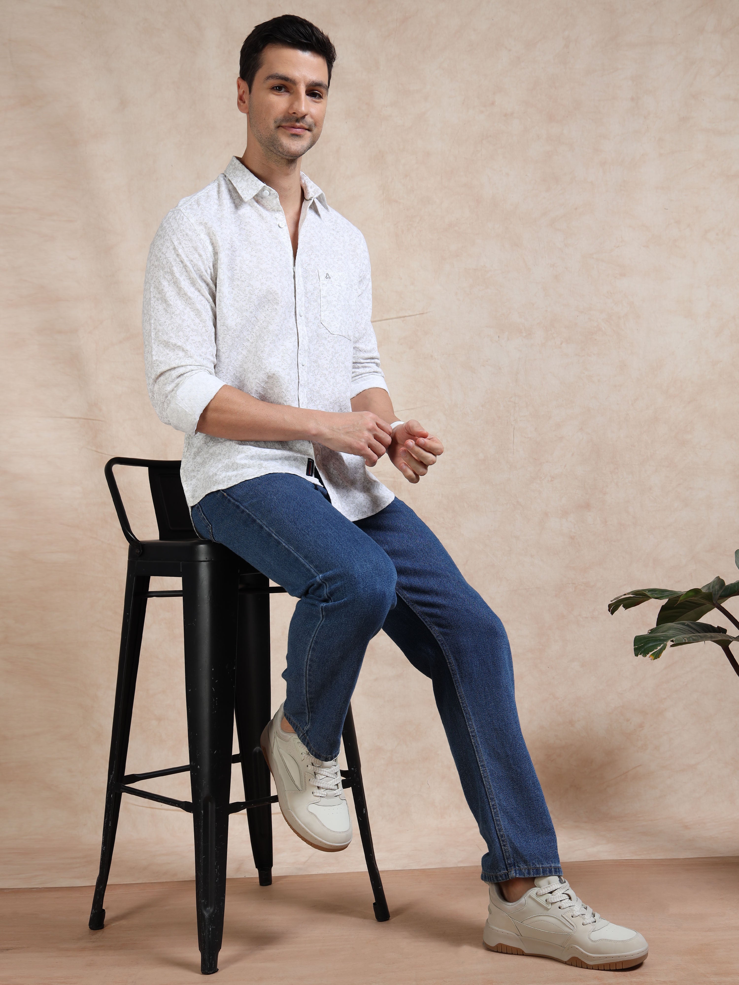 MEN'S WHITE PRINT SLIM FIT SHIRT