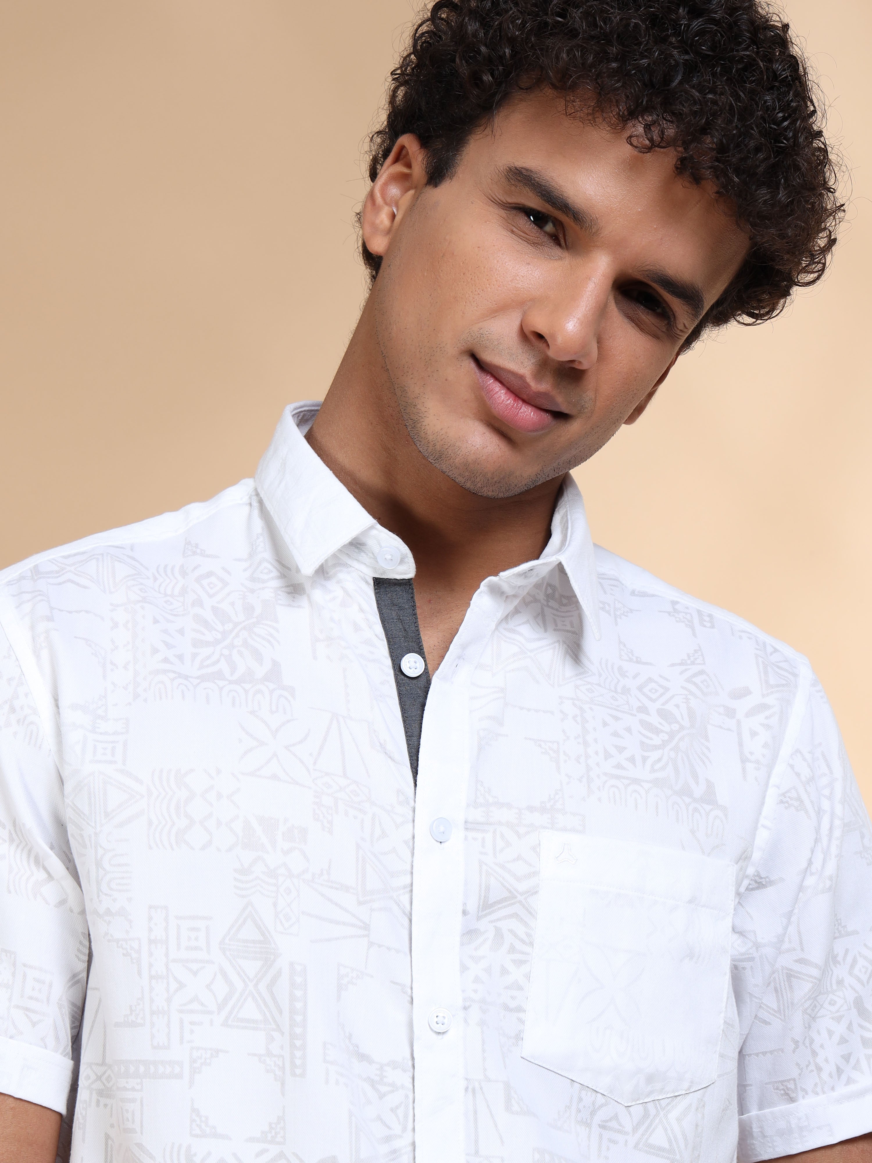 MEN'S WHITE SELF DESIGN SLIM FIT SHIRT