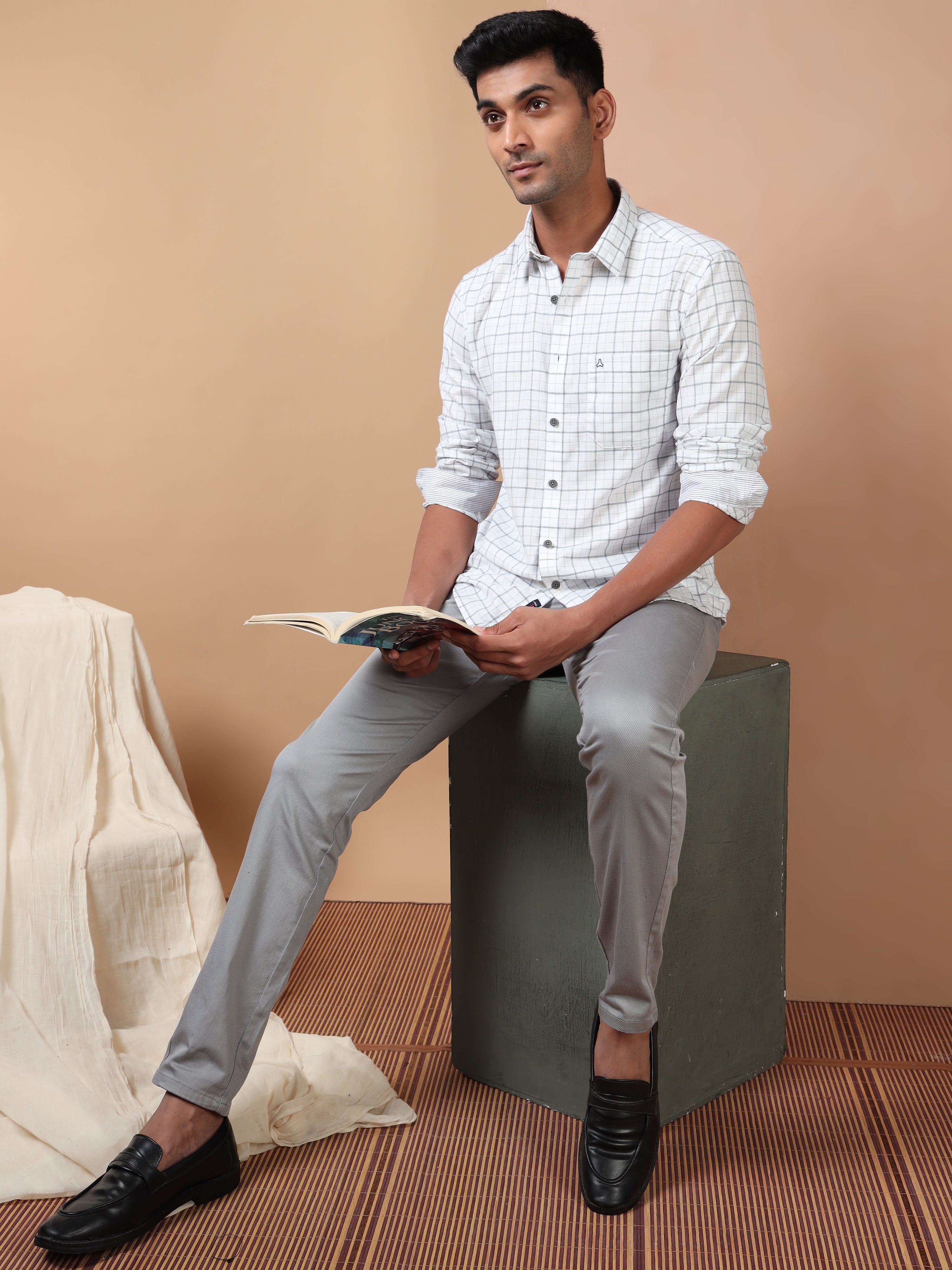 MEN'S WHITE CHECKS SLIM FIT SHIRT