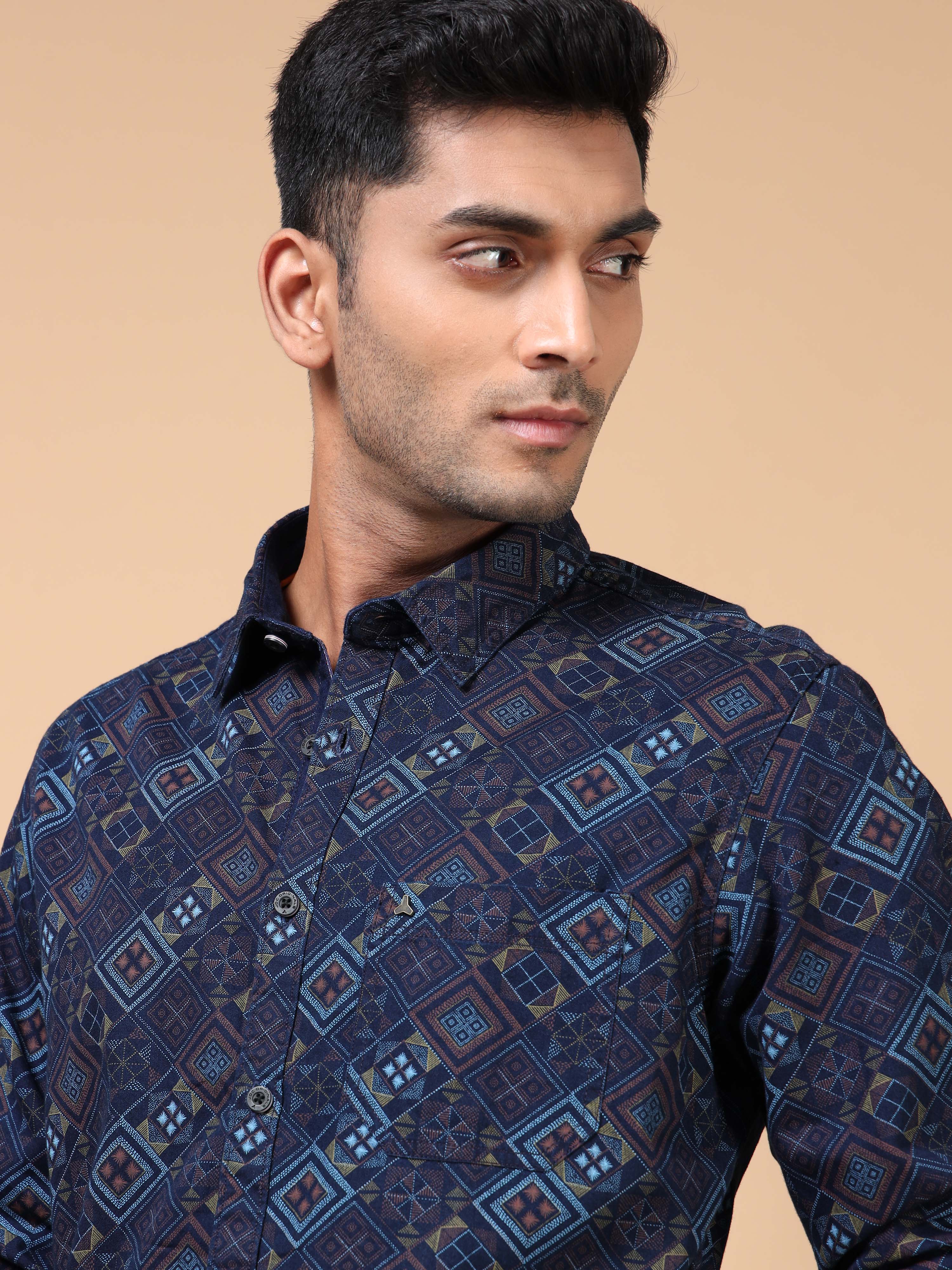 MEN'S NAVY PRINT SLIM FIT SHIRT