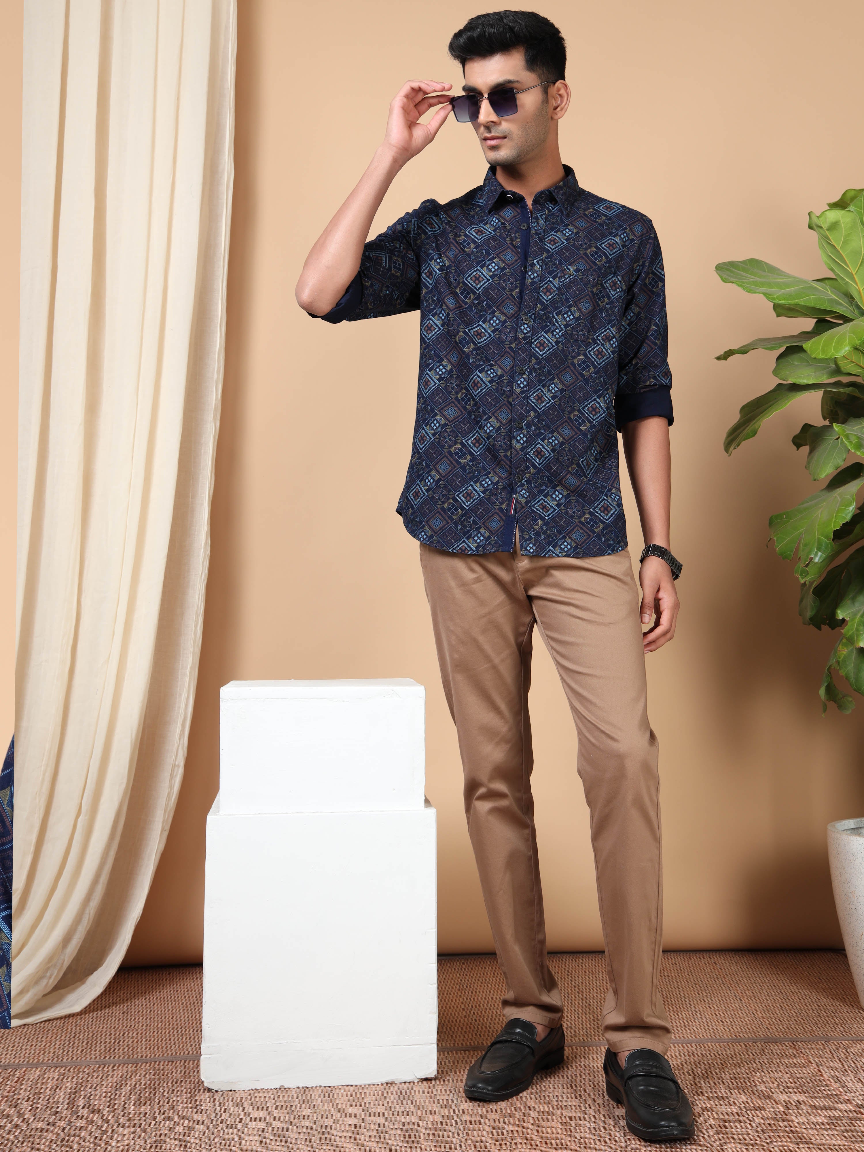 MEN'S NAVY PRINT SLIM FIT SHIRT